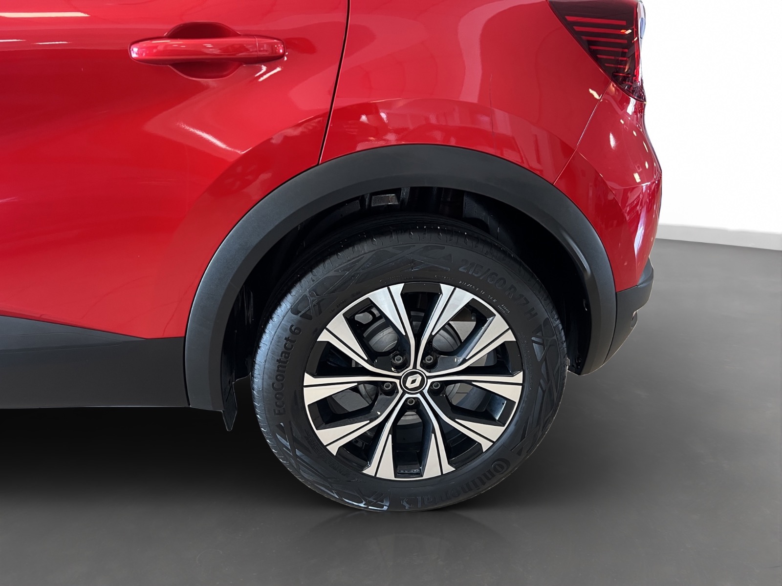 2023 MHEV Otomatik Renault Captur Kırmızı Ermat Motorlu Araçlar ve Tarım Ürünleri Sanayi Ticaret A.Ş.