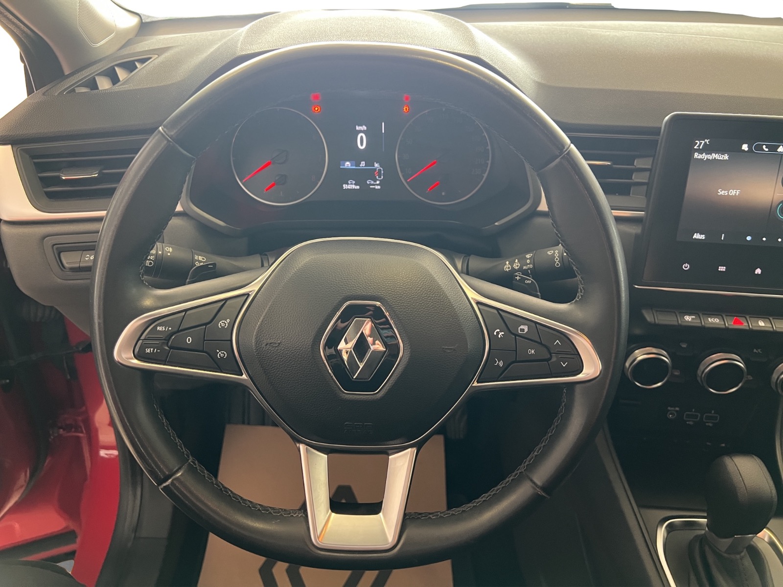 2023 MHEV Otomatik Renault Captur Kırmızı Ermat Motorlu Araçlar ve Tarım Ürünleri Sanayi Ticaret A.Ş.