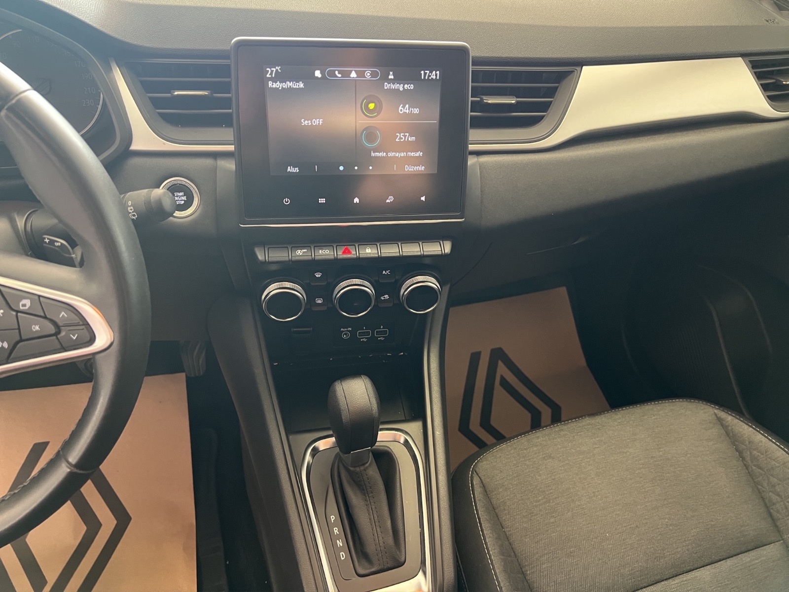 2023 MHEV Otomatik Renault Captur Kırmızı Ermat Motorlu Araçlar ve Tarım Ürünleri Sanayi Ticaret A.Ş.