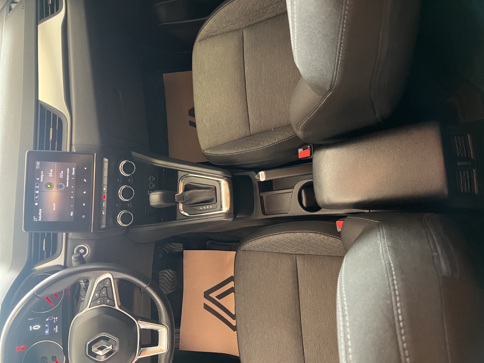 2023 MHEV Otomatik Renault Captur Kırmızı Ermat Motorlu Araçlar ve Tarım Ürünleri Sanayi Ticaret A.Ş.