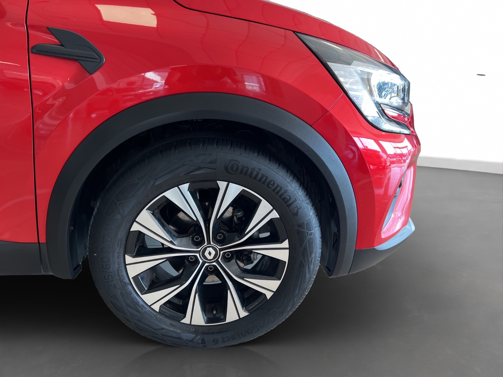 2023 MHEV Otomatik Renault Captur Kırmızı Ermat Motorlu Araçlar ve Tarım Ürünleri Sanayi Ticaret A.Ş.