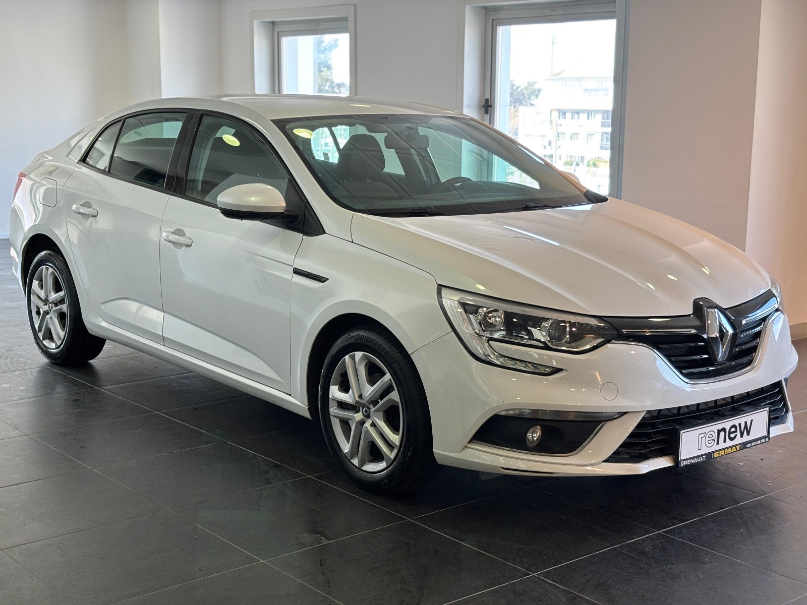 2017 Benzin Manuel Renault Megane Beyaz Ermat Motorlu Araçlar ve Tarım Ürünleri Sanayi Ticaret A.Ş.