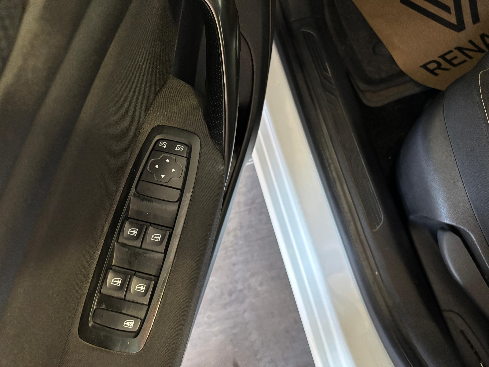 2017 Benzin Manuel Renault Megane Beyaz Ermat Motorlu Araçlar ve Tarım Ürünleri Sanayi Ticaret A.Ş.
