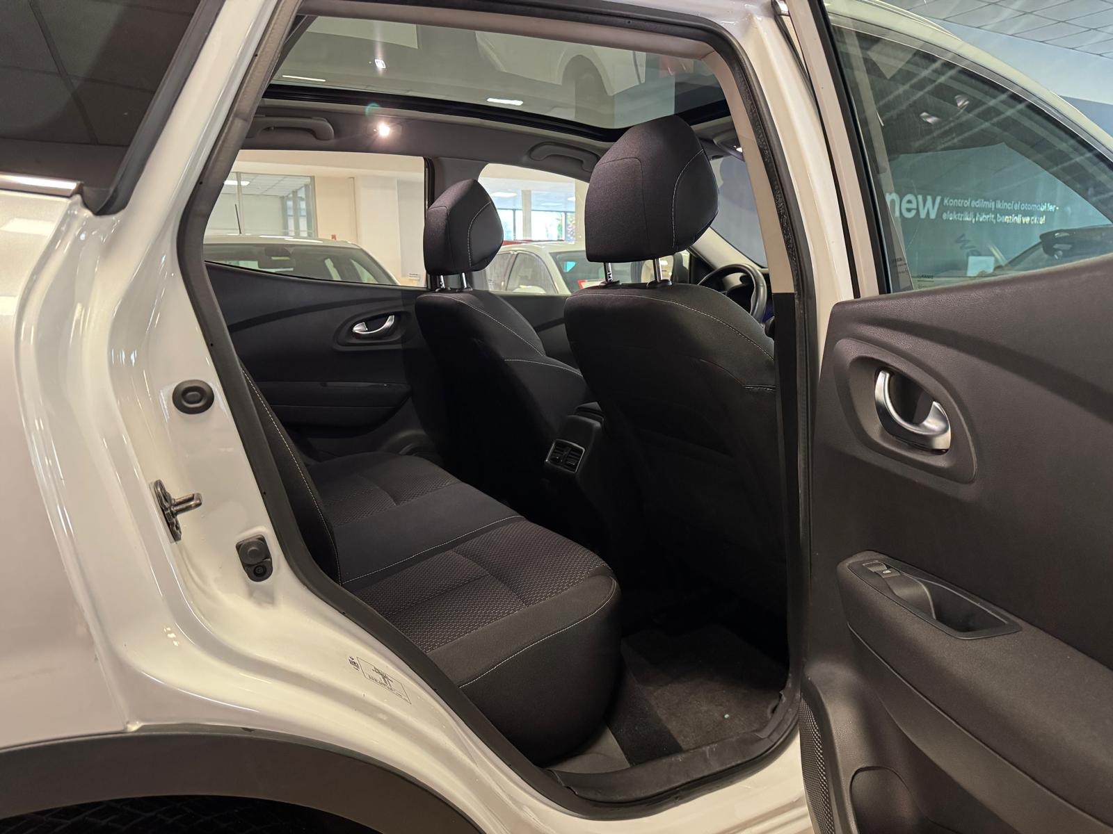 2021 Benzin Otomatik Renault Kadjar Beyaz Ermat Motorlu Araçlar ve Tarım Ürünleri Sanayi Ticaret A.Ş.