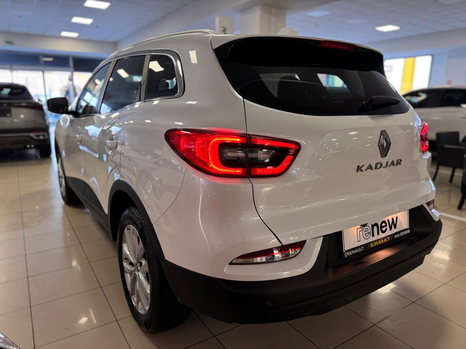 2021 Benzin Otomatik Renault Kadjar Beyaz Ermat Motorlu Araçlar ve Tarım Ürünleri Sanayi Ticaret A.Ş.