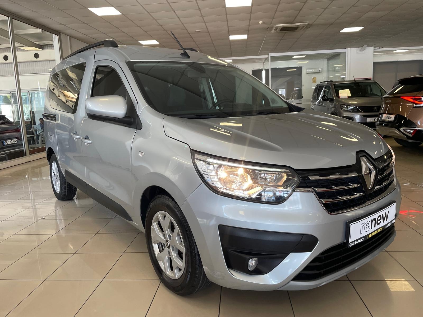 2021 Dizel Manuel Renault Express Gri Ermat Motorlu Araçlar ve Tarım Ürünleri Sanayi Ticaret A.Ş.
