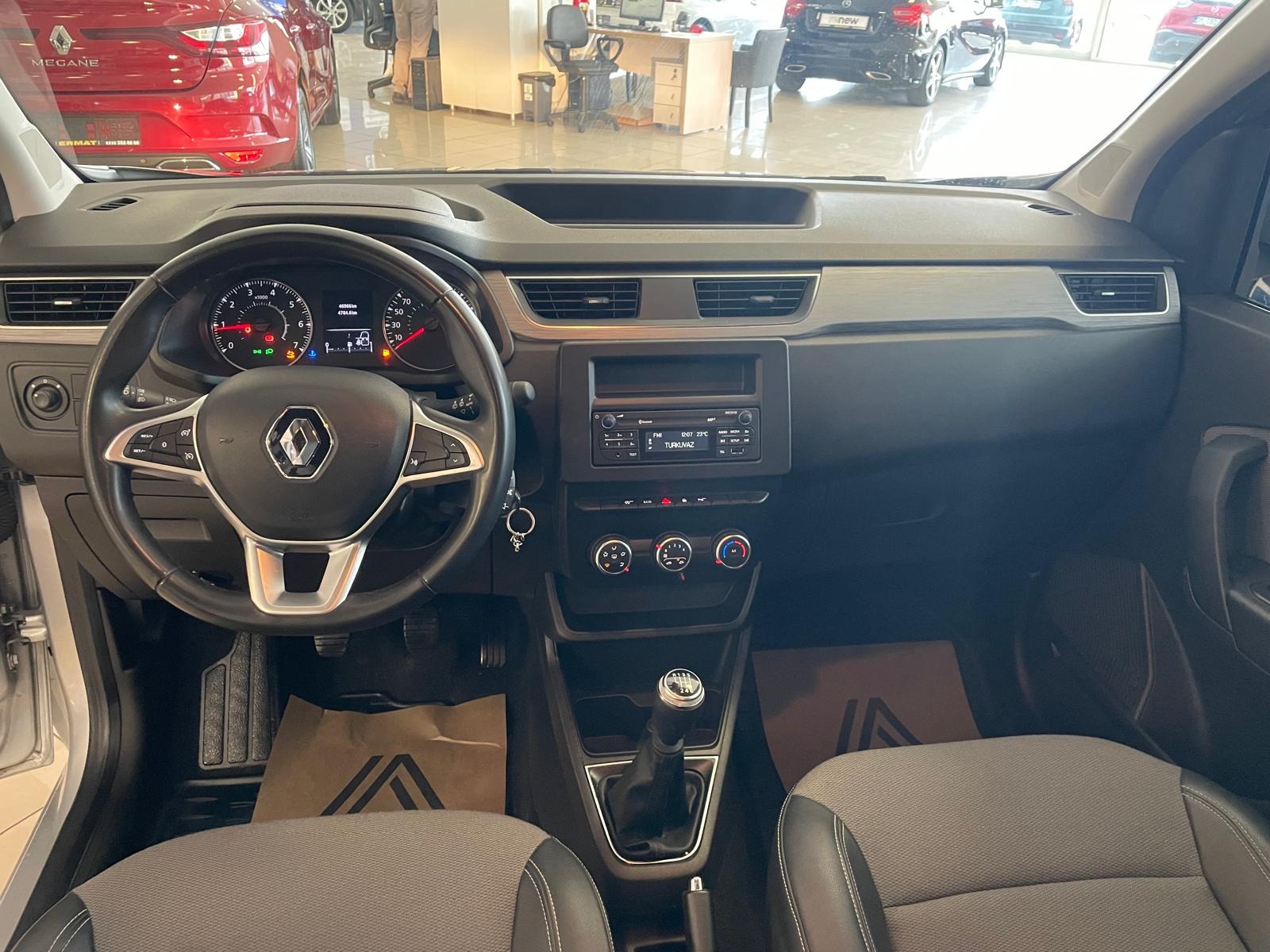 2021 Dizel Manuel Renault Express Gri Ermat Motorlu Araçlar ve Tarım Ürünleri Sanayi Ticaret A.Ş.