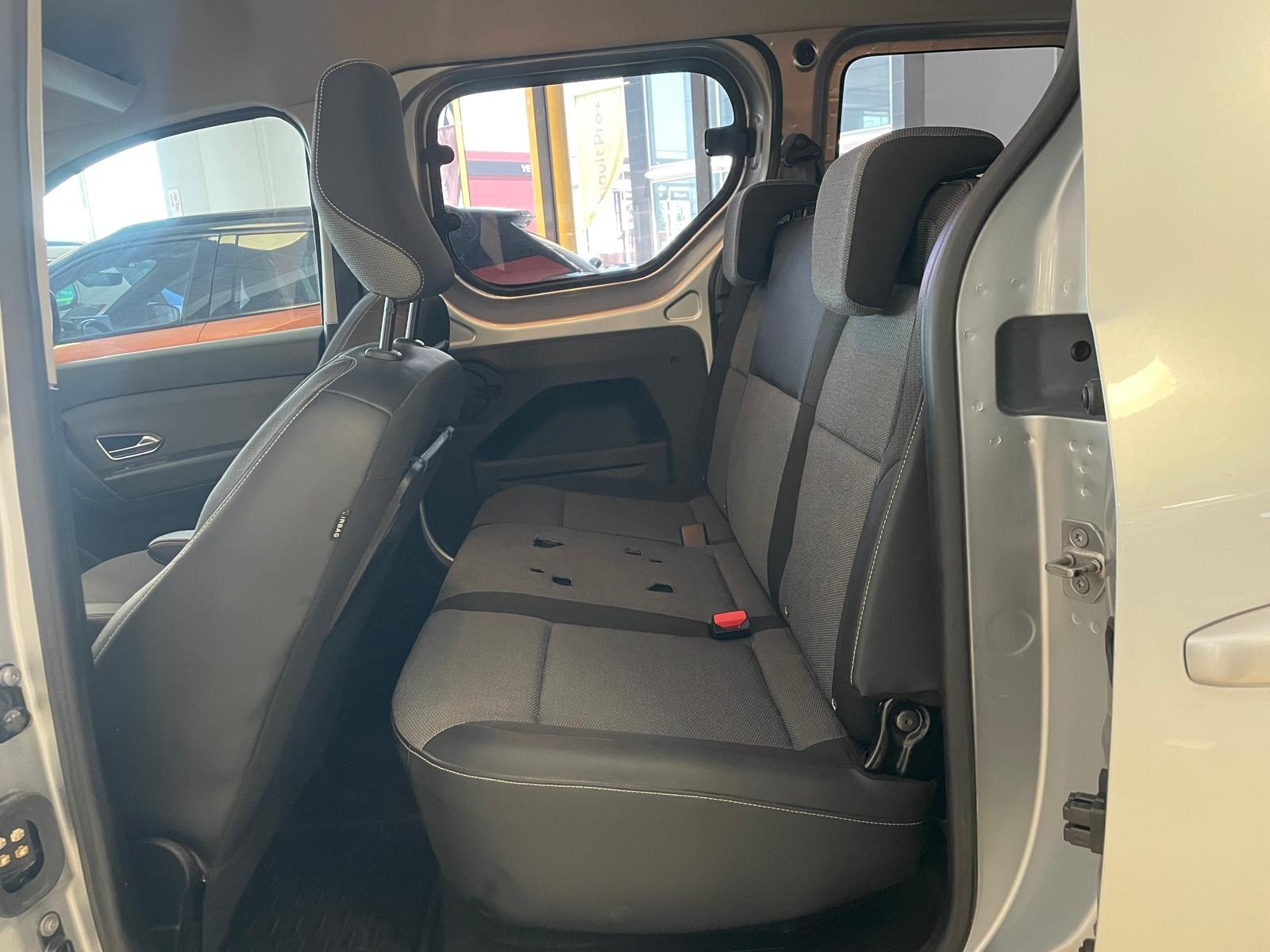 2021 Dizel Manuel Renault Express Gri Ermat Motorlu Araçlar ve Tarım Ürünleri Sanayi Ticaret A.Ş.