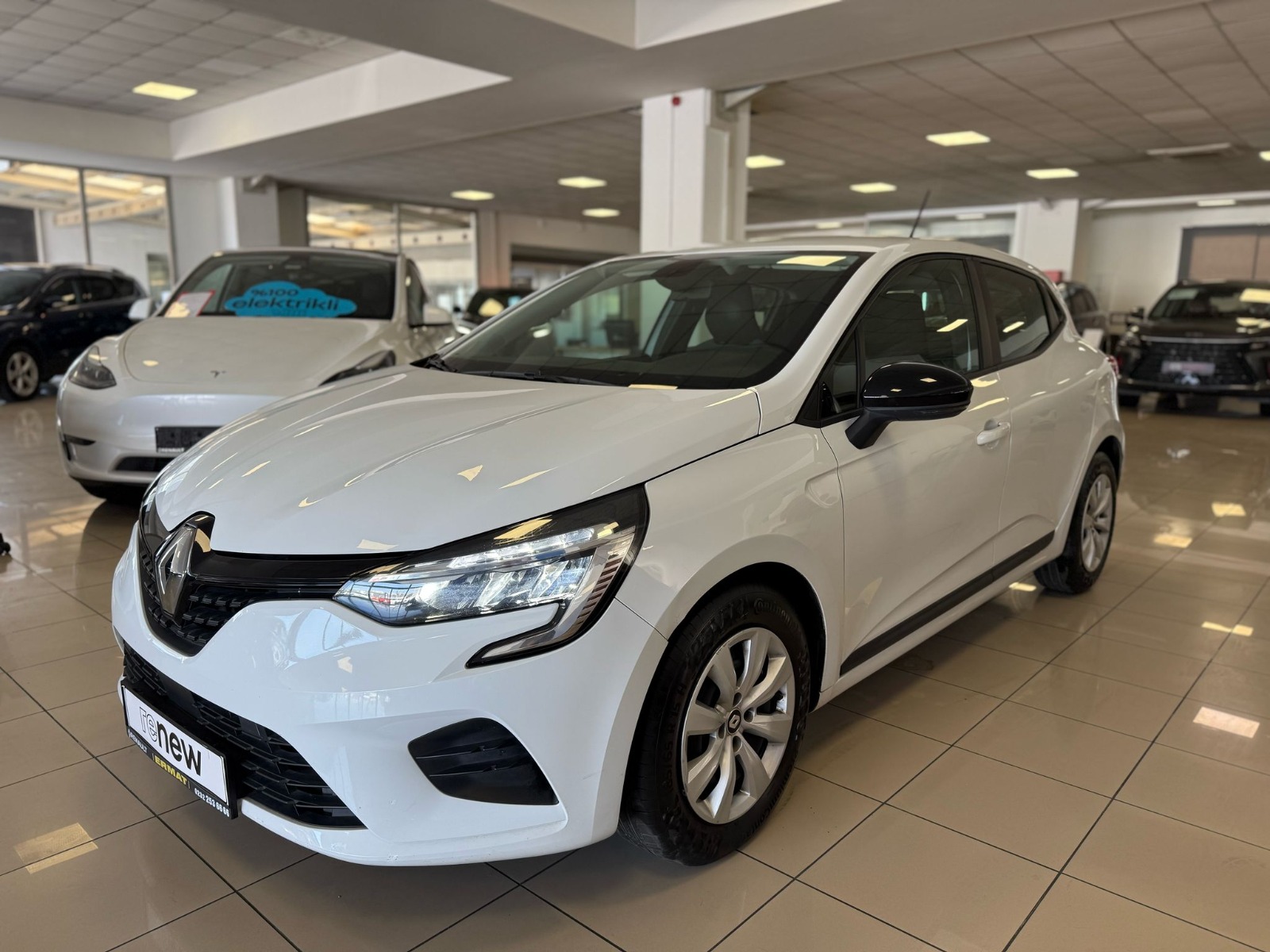 2023 Benzin Otomatik Renault Clio Beyaz Ermat Motorlu Araçlar ve Tarım Ürünleri Sanayi Ticaret A.Ş.