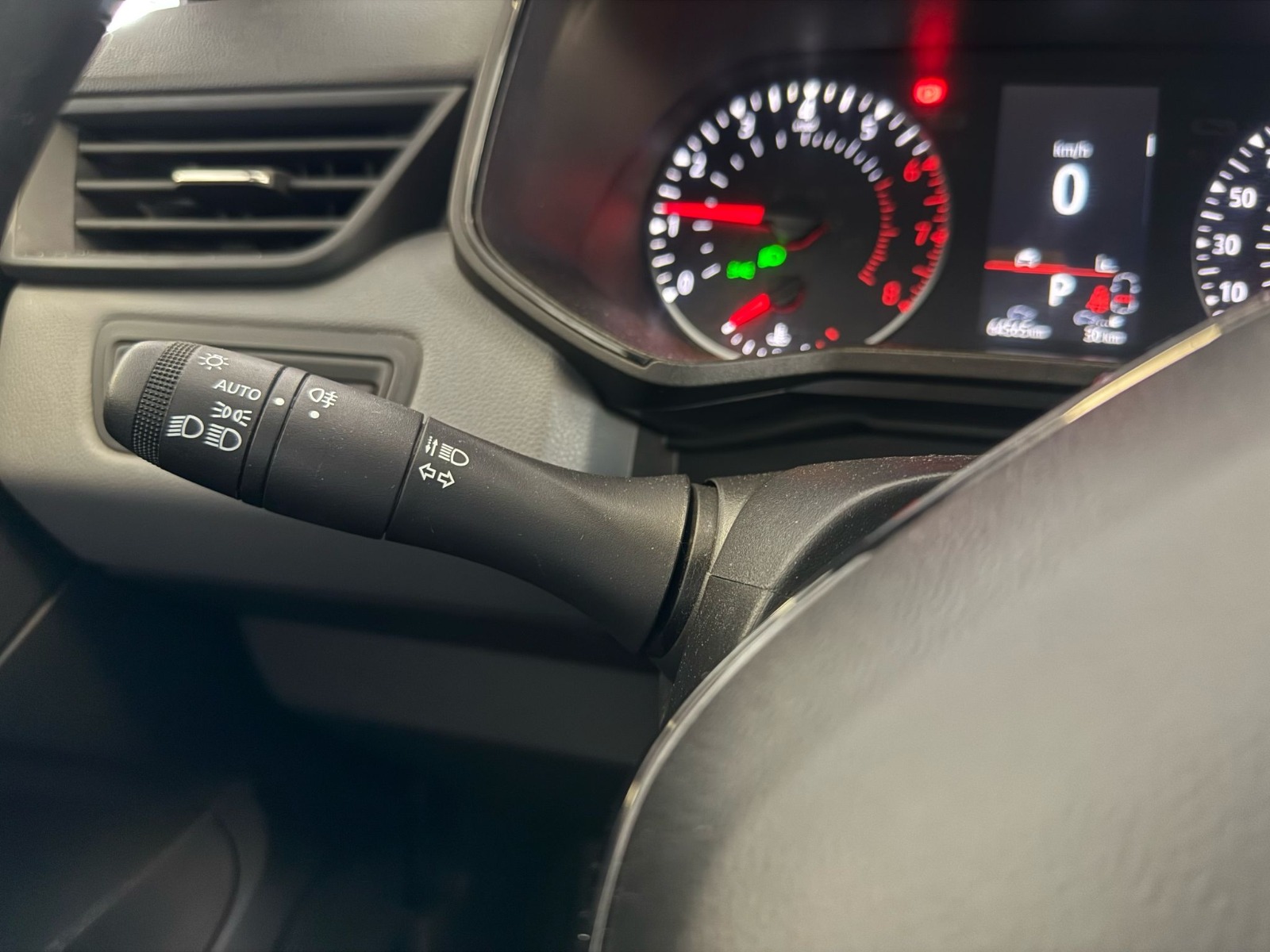 2023 Benzin Otomatik Renault Clio Beyaz Ermat Motorlu Araçlar ve Tarım Ürünleri Sanayi Ticaret A.Ş.