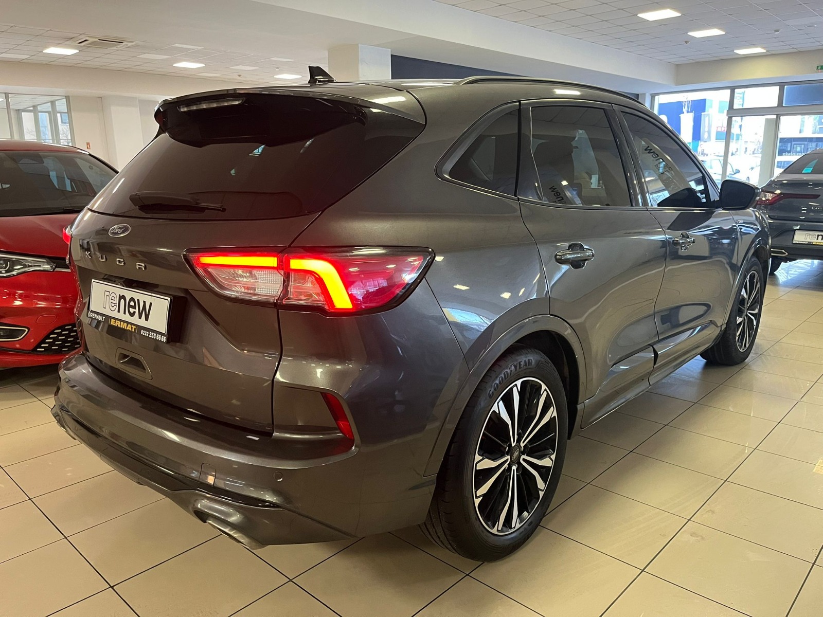 2021 Dizel Otomatik Ford Kuga Gri Ermat Motorlu Araçlar ve Tarım Ürünleri Sanayi Ticaret A.Ş.