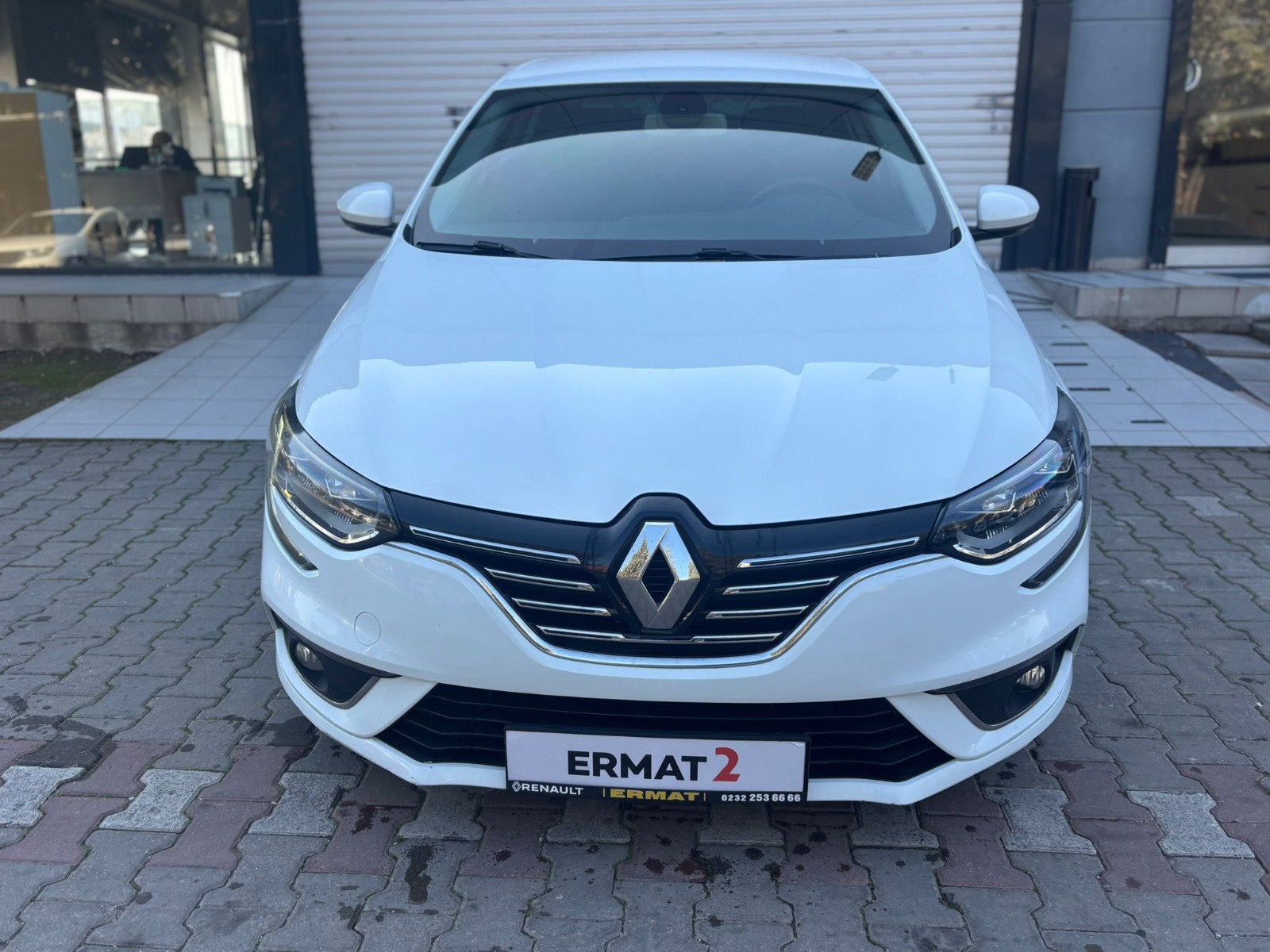 2017 Dizel Otomatik Renault Megane Beyaz Ermat Motorlu Araçlar ve Tarım Ürünleri Sanayi Ticaret A.Ş.