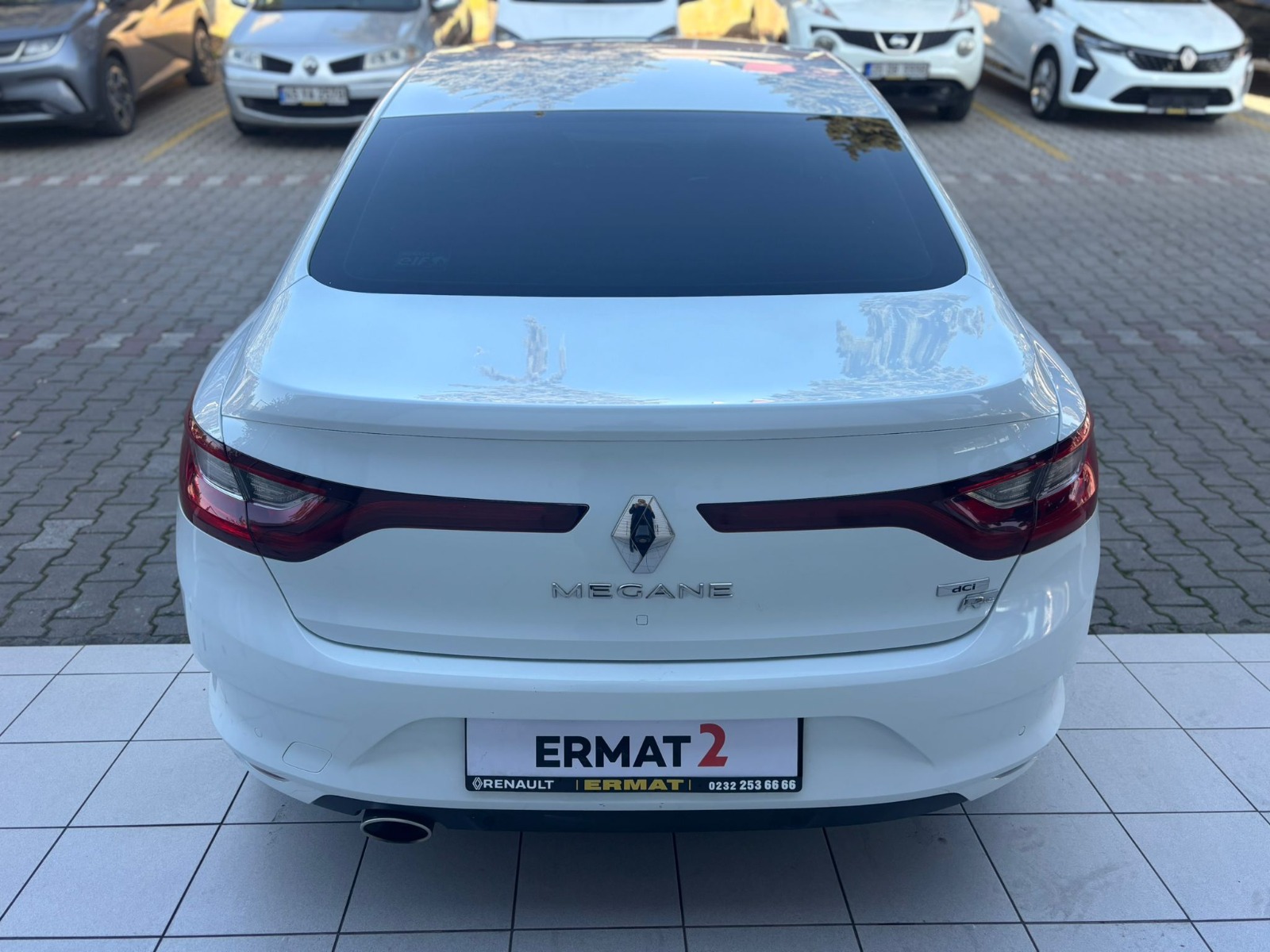 2017 Dizel Otomatik Renault Megane Beyaz Ermat Motorlu Araçlar ve Tarım Ürünleri Sanayi Ticaret A.Ş.