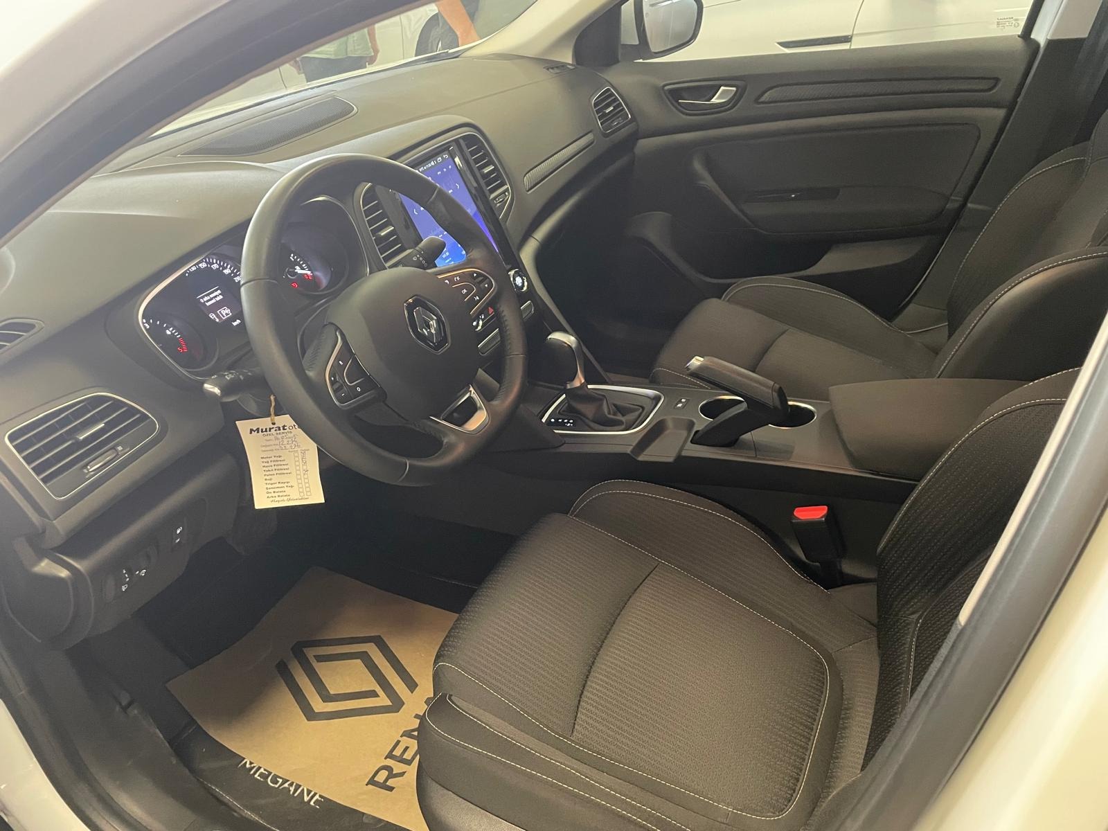 2020 Dizel Otomatik Renault Megane Beyaz Ermat Motorlu Araçlar ve Tarım Ürünleri Sanayi Ticaret A.Ş.
