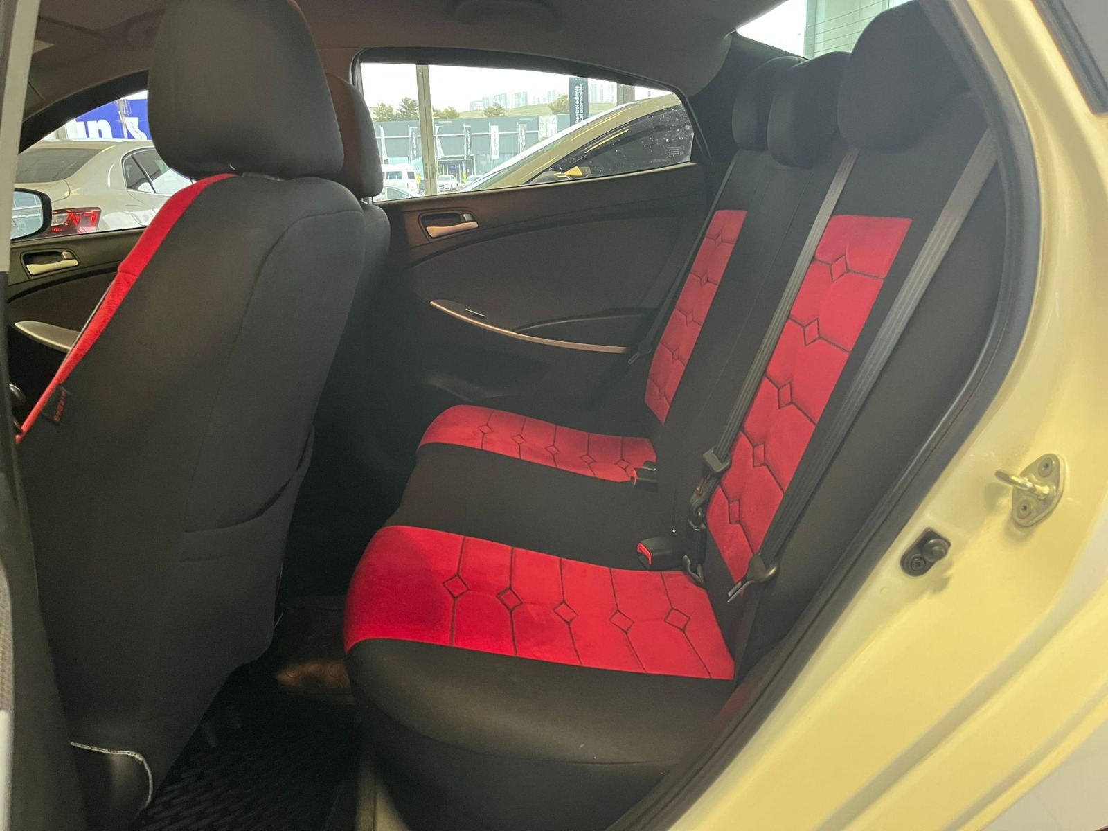 2013 Dizel Manuel Hyundai Accent Blue Beyaz Ermat Motorlu Araçlar ve Tarım Ürünleri Sanayi Ticaret A.Ş.