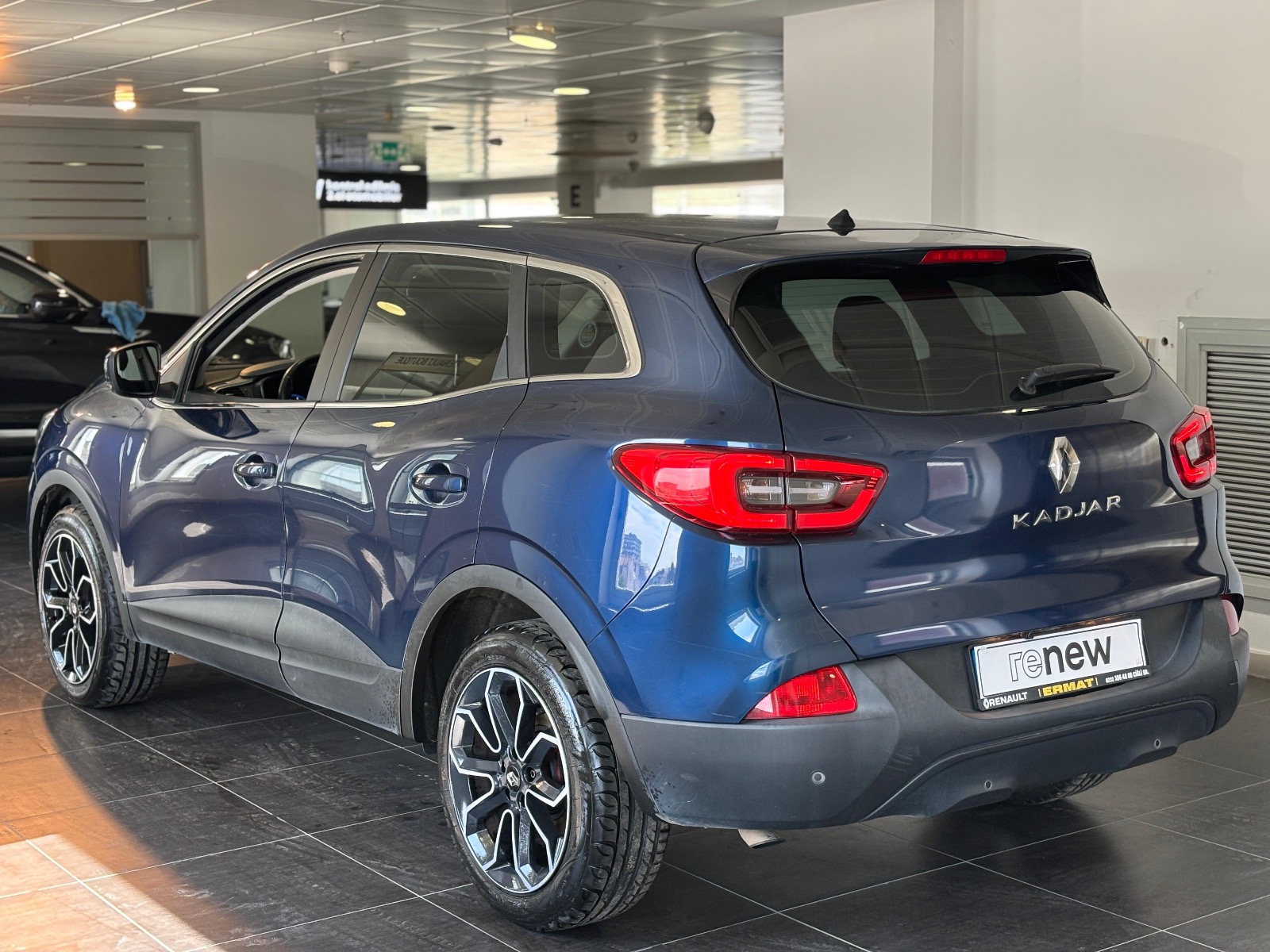 2015 Benzin Manuel Renault Kadjar Mavi Ermat Motorlu Araçlar ve Tarım Ürünleri Sanayi Ticaret A.Ş.