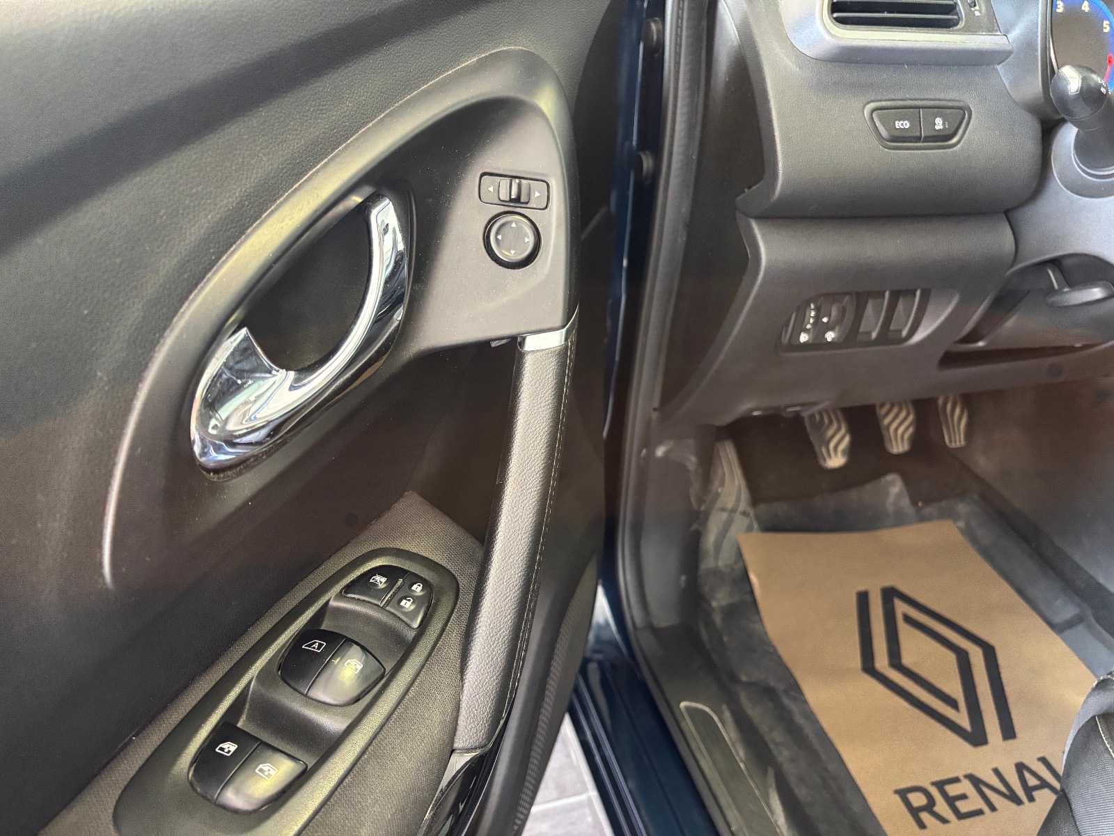 2015 Benzin Manuel Renault Kadjar Mavi Ermat Motorlu Araçlar ve Tarım Ürünleri Sanayi Ticaret A.Ş.