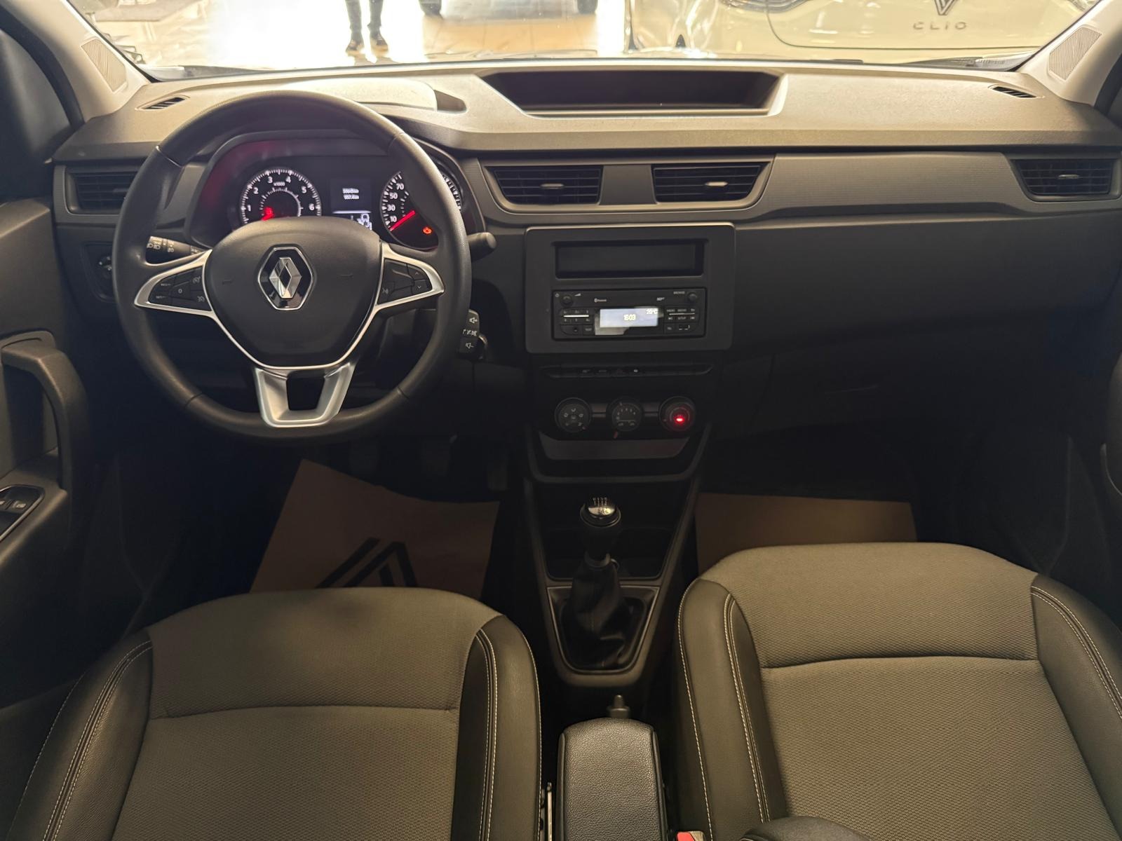 2024 Dizel Manuel Renault Express Combi Beyaz Ermat Motorlu Araçlar ve Tarım Ürünleri Sanayi Ticaret A.Ş.