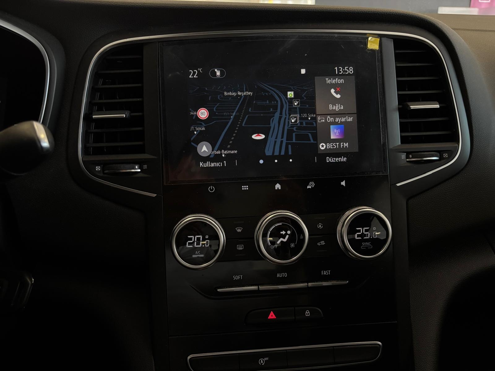 2025 Benzin Manuel Renault Megane Beyaz Ermat Motorlu Araçlar ve Tarım Ürünleri Sanayi Ticaret A.Ş.