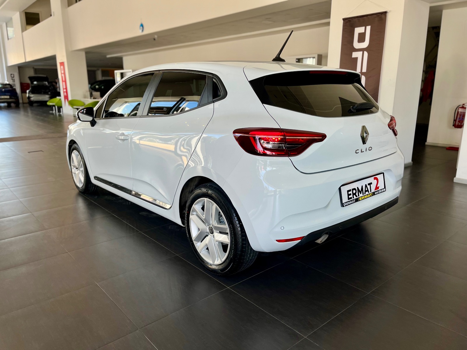 2021 Benzin Otomatik Renault Clio Beyaz Ermat Motorlu Araçlar ve Tarım Ürünleri Sanayi Ticaret A.Ş.