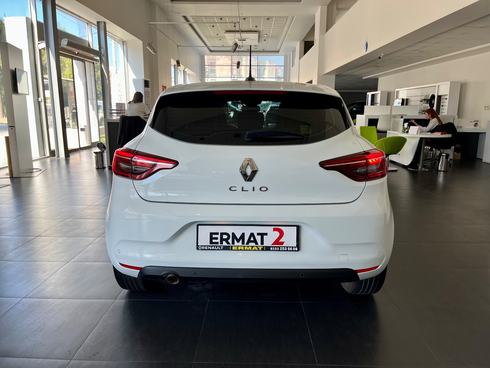 2021 Benzin Otomatik Renault Clio Beyaz Ermat Motorlu Araçlar ve Tarım Ürünleri Sanayi Ticaret A.Ş.