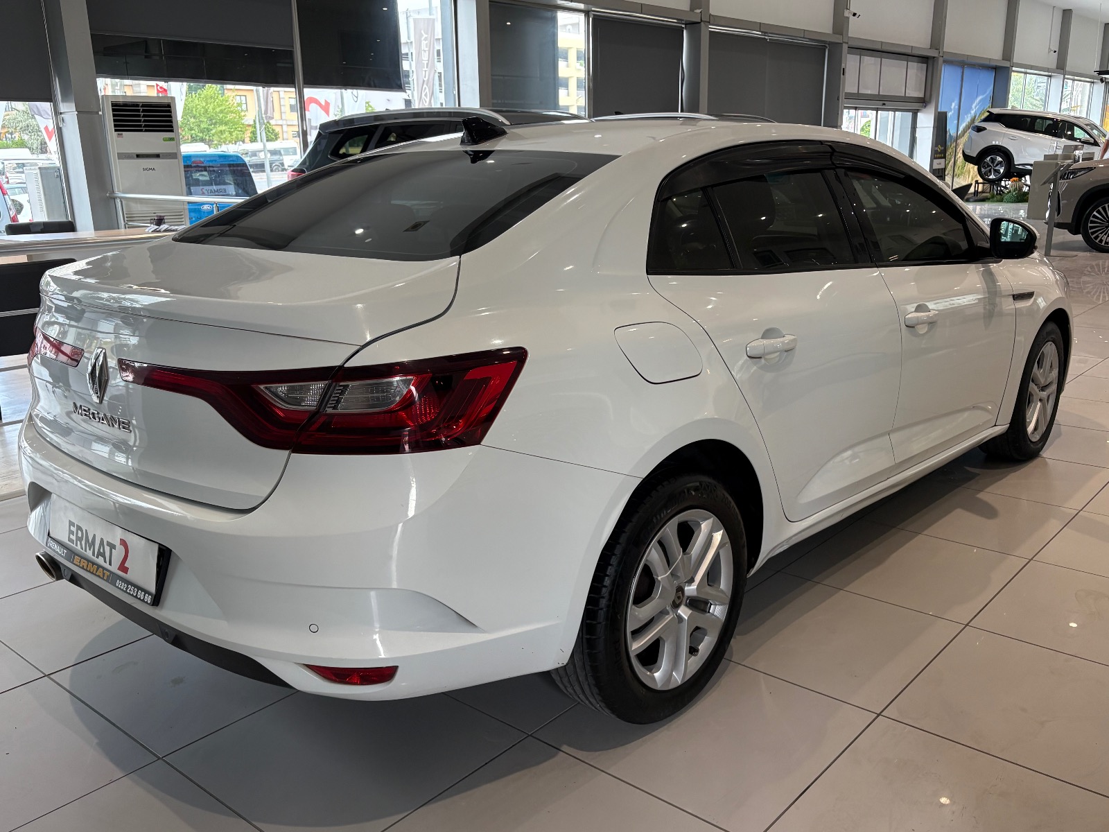 2020 Benzin Manuel Renault Megane Beyaz Ermat Motorlu Araçlar ve Tarım Ürünleri Sanayi Ticaret A.Ş.