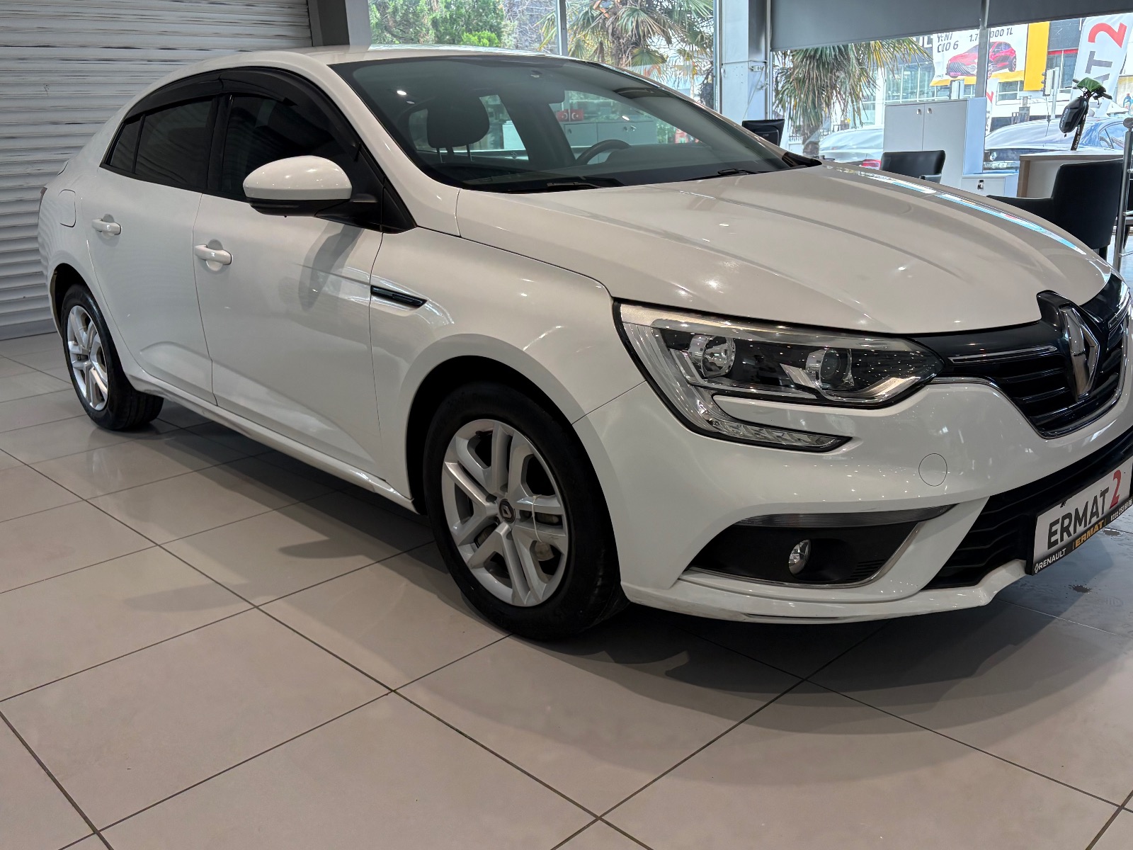 2020 Benzin Manuel Renault Megane Beyaz Ermat Motorlu Araçlar ve Tarım Ürünleri Sanayi Ticaret A.Ş.