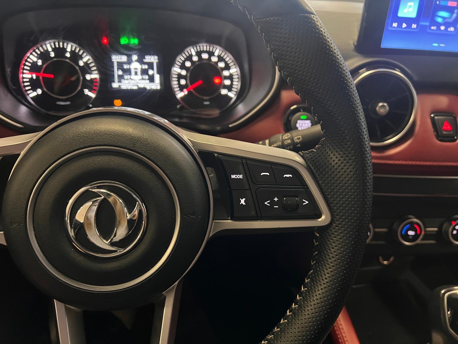 2024 Benzin Otomatik DFSK Fengon 500 Siyah Ermat Motorlu Araçlar ve Tarım Ürünleri Sanayi Ticaret A.Ş.