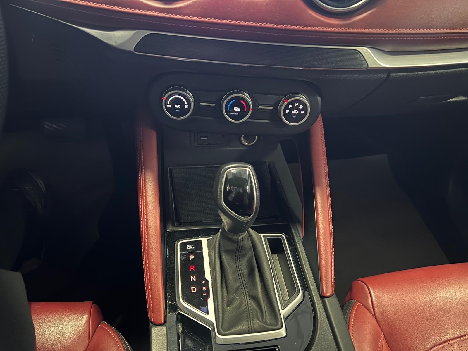 2024 Benzin Otomatik DFSK Fengon 500 Siyah Ermat Motorlu Araçlar ve Tarım Ürünleri Sanayi Ticaret A.Ş.