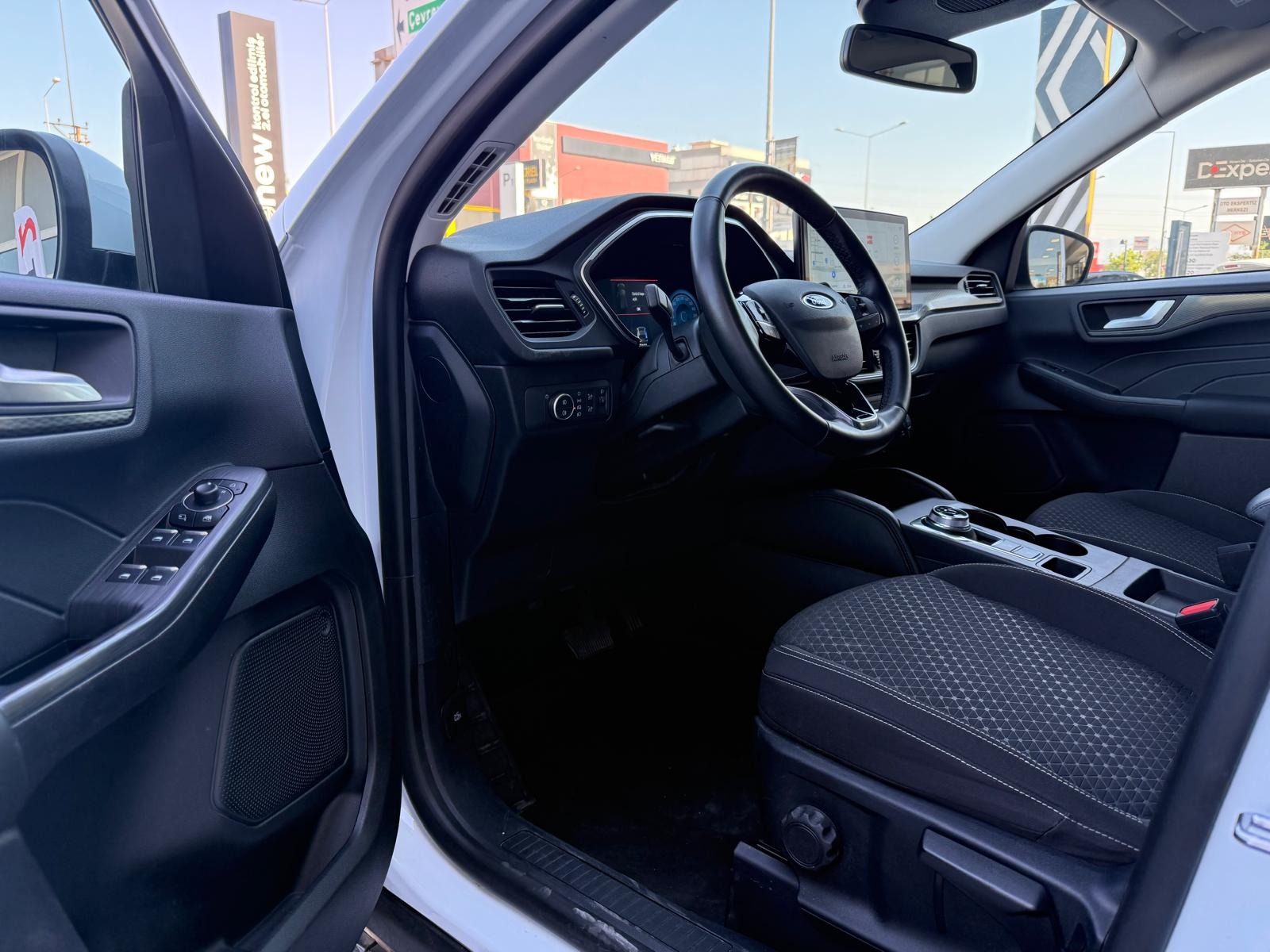 2025 Benzin Otomatik Ford Kuga Beyaz Ermat Motorlu Araçlar ve Tarım Ürünleri Sanayi Ticaret A.Ş.
