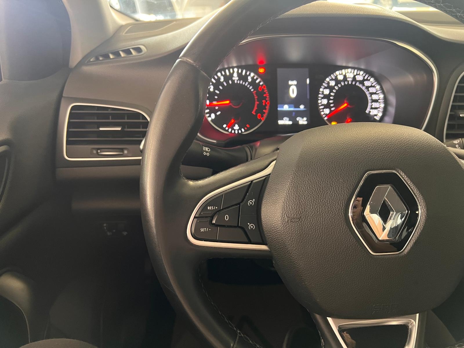 2022 Benzin Manuel Renault Megane Beyaz Ermat Motorlu Araçlar ve Tarım Ürünleri Sanayi Ticaret A.Ş.