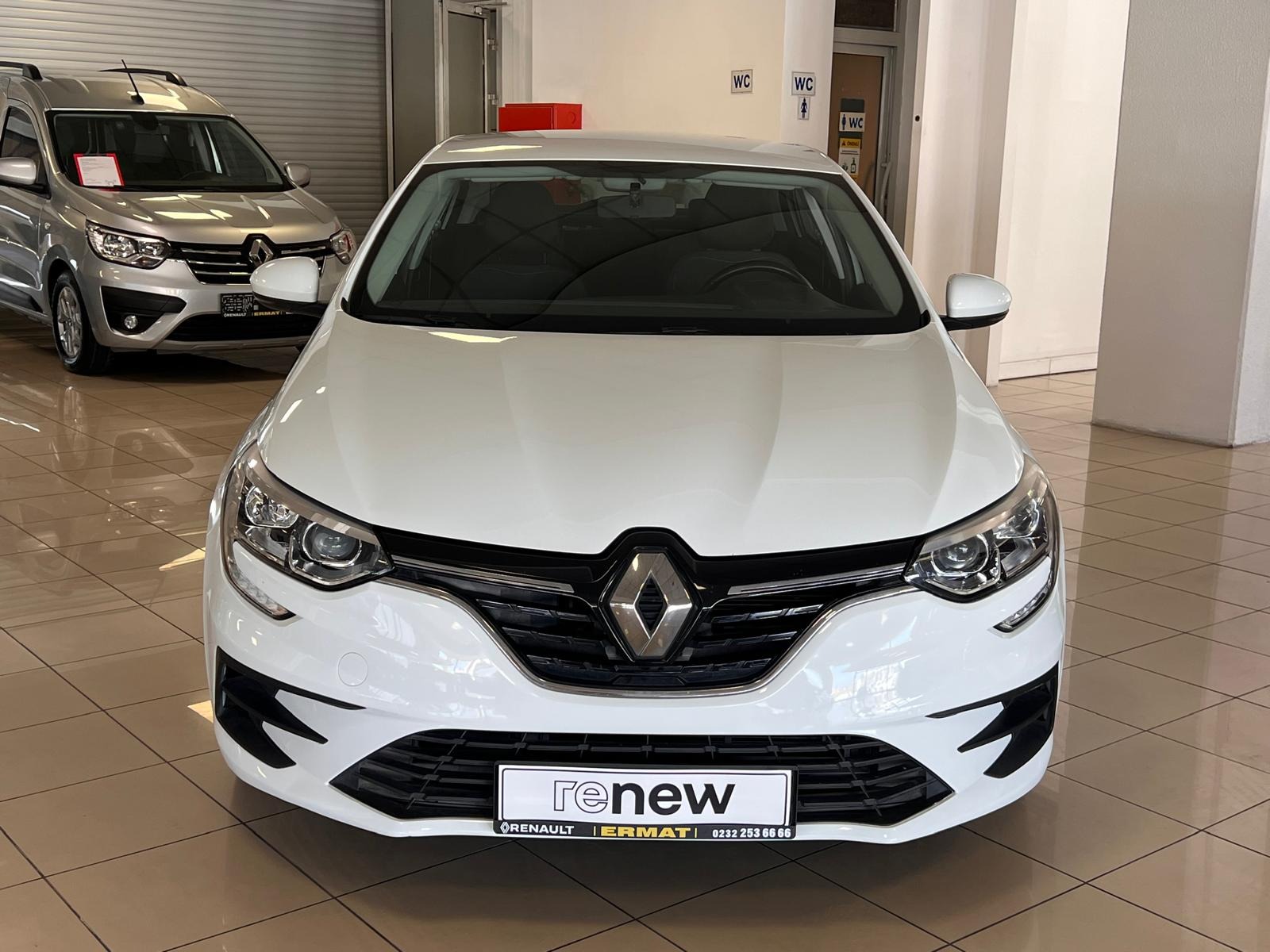 2022 Benzin Manuel Renault Megane Beyaz Ermat Motorlu Araçlar ve Tarım Ürünleri Sanayi Ticaret A.Ş.