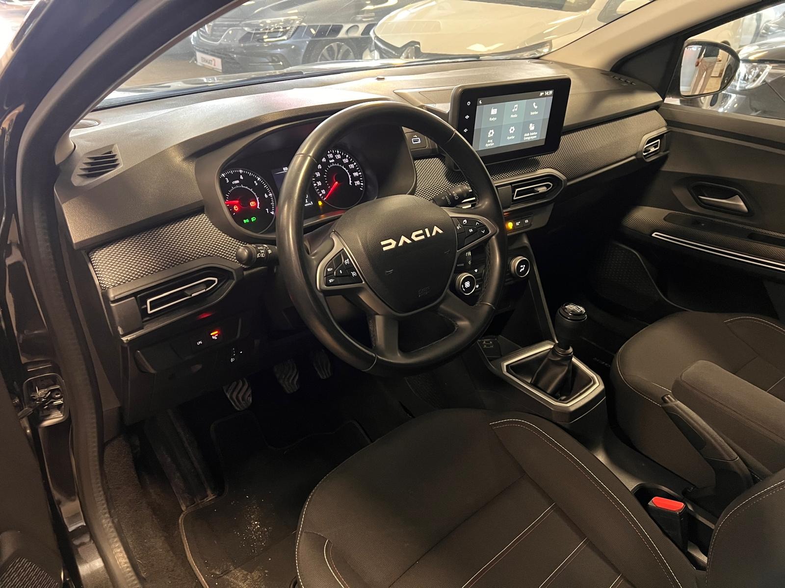 2023 Benzin + LPG Manuel Dacia Jogger Siyah Ermat Motorlu Araçlar ve Tarım Ürünleri Sanayi Ticaret A.Ş.