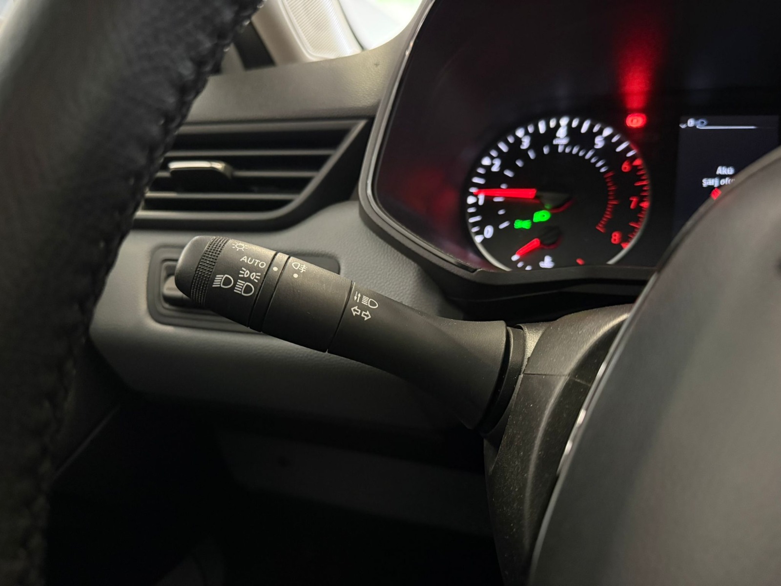 2023 Benzin Otomatik Renault Clio Beyaz Ermat Motorlu Araçlar ve Tarım Ürünleri Sanayi Ticaret A.Ş.