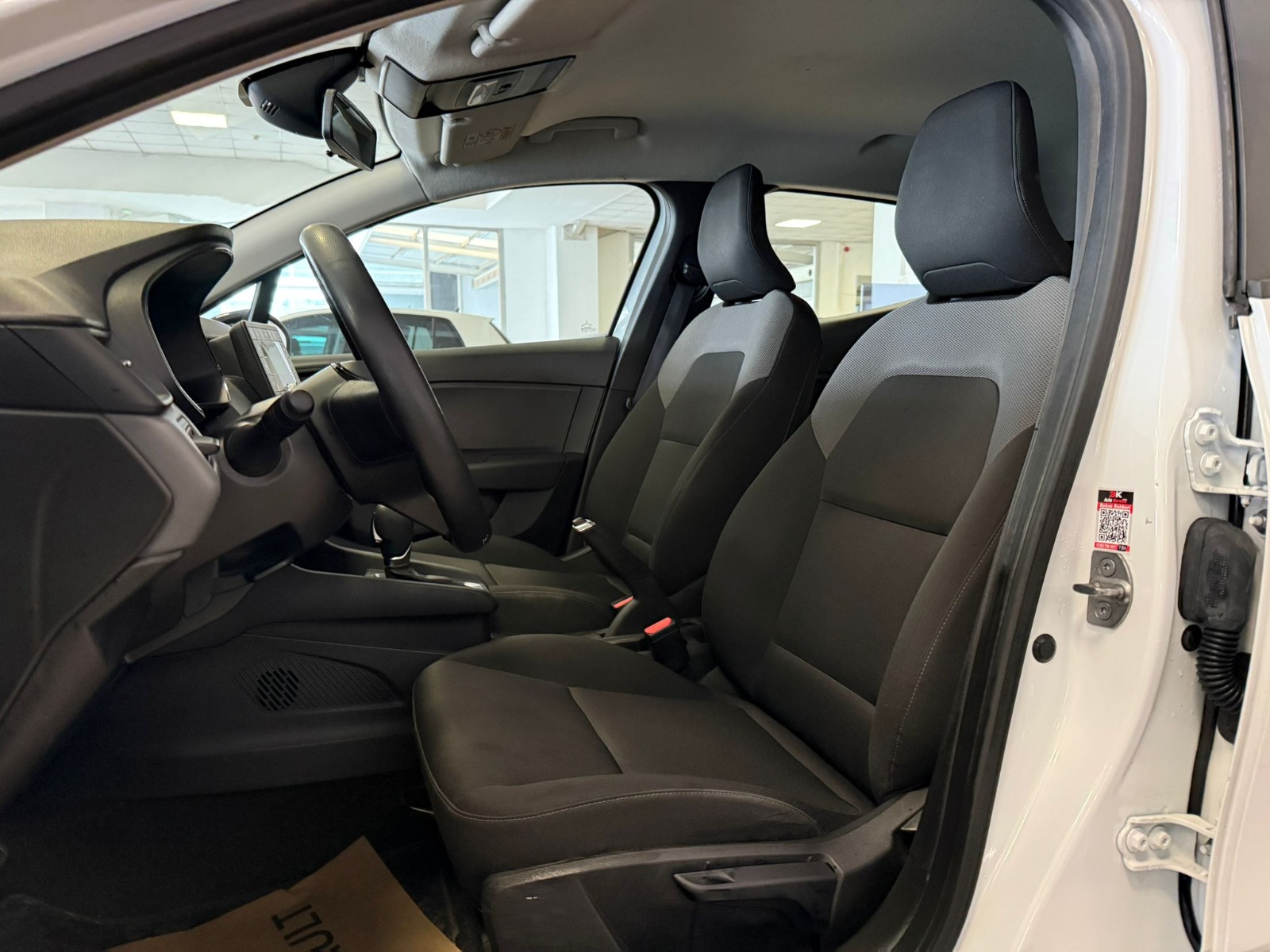 2023 Benzin Otomatik Renault Clio Beyaz Ermat Motorlu Araçlar ve Tarım Ürünleri Sanayi Ticaret A.Ş.