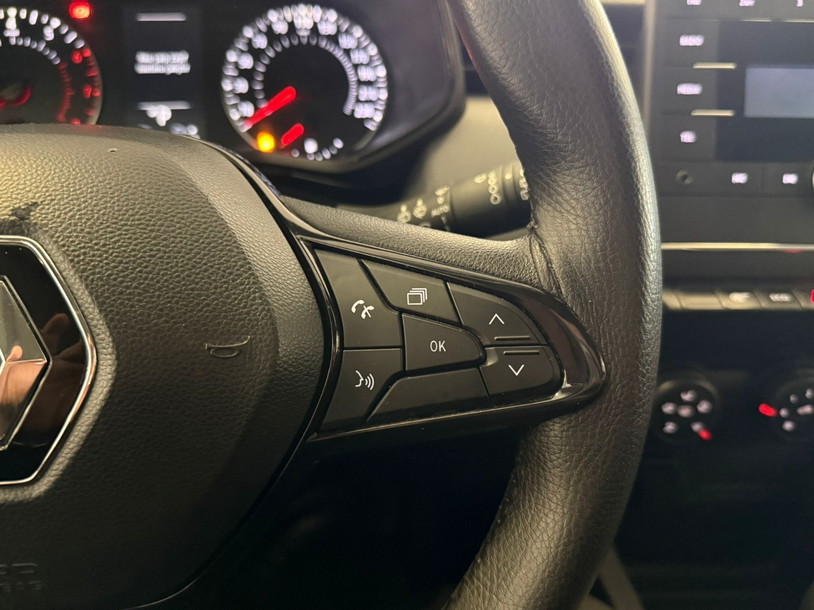 2023 Benzin Otomatik Renault Clio Beyaz Ermat Motorlu Araçlar ve Tarım Ürünleri Sanayi Ticaret A.Ş.