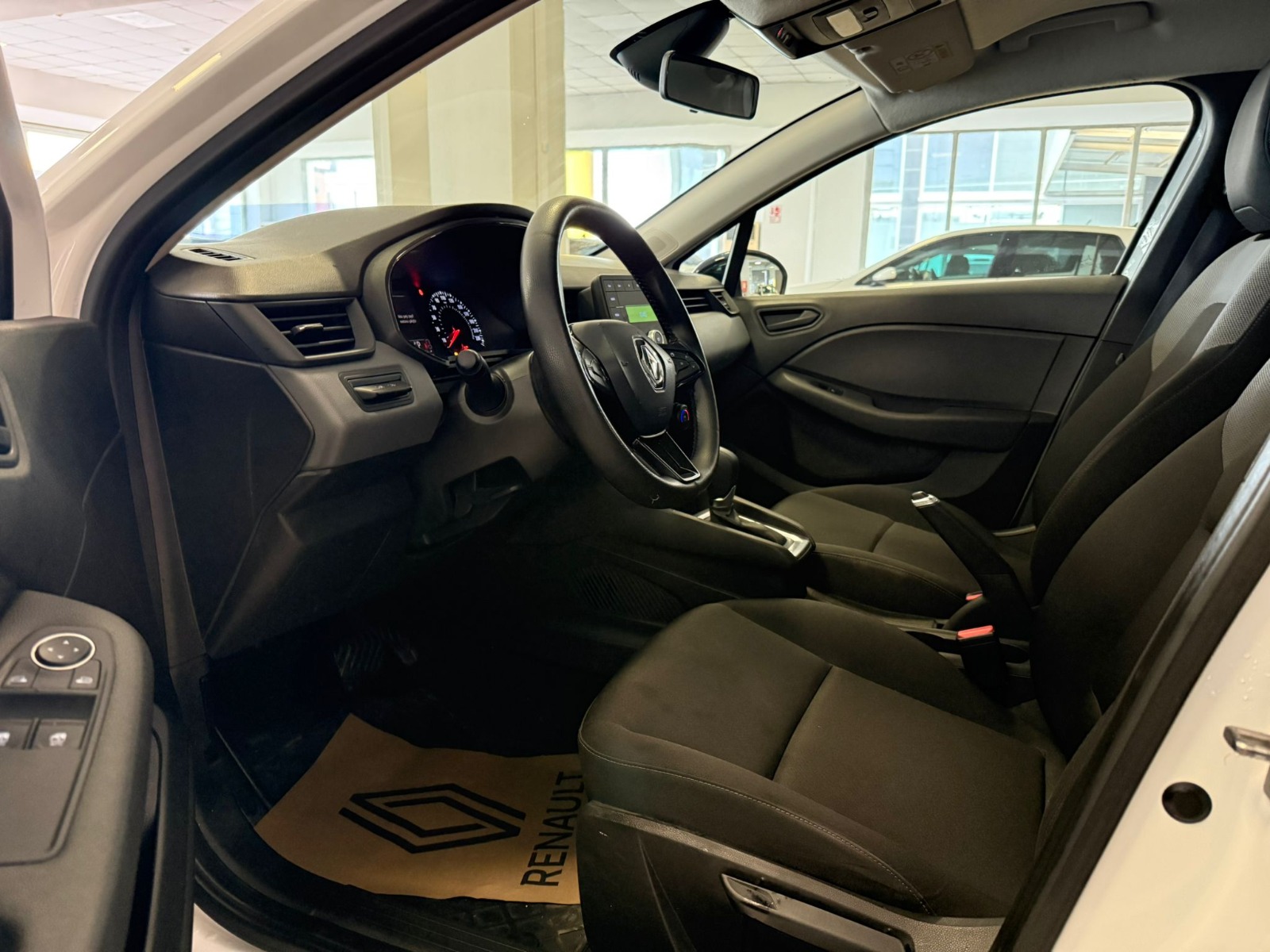 2023 Benzin Otomatik Renault Clio Beyaz Ermat Motorlu Araçlar ve Tarım Ürünleri Sanayi Ticaret A.Ş.