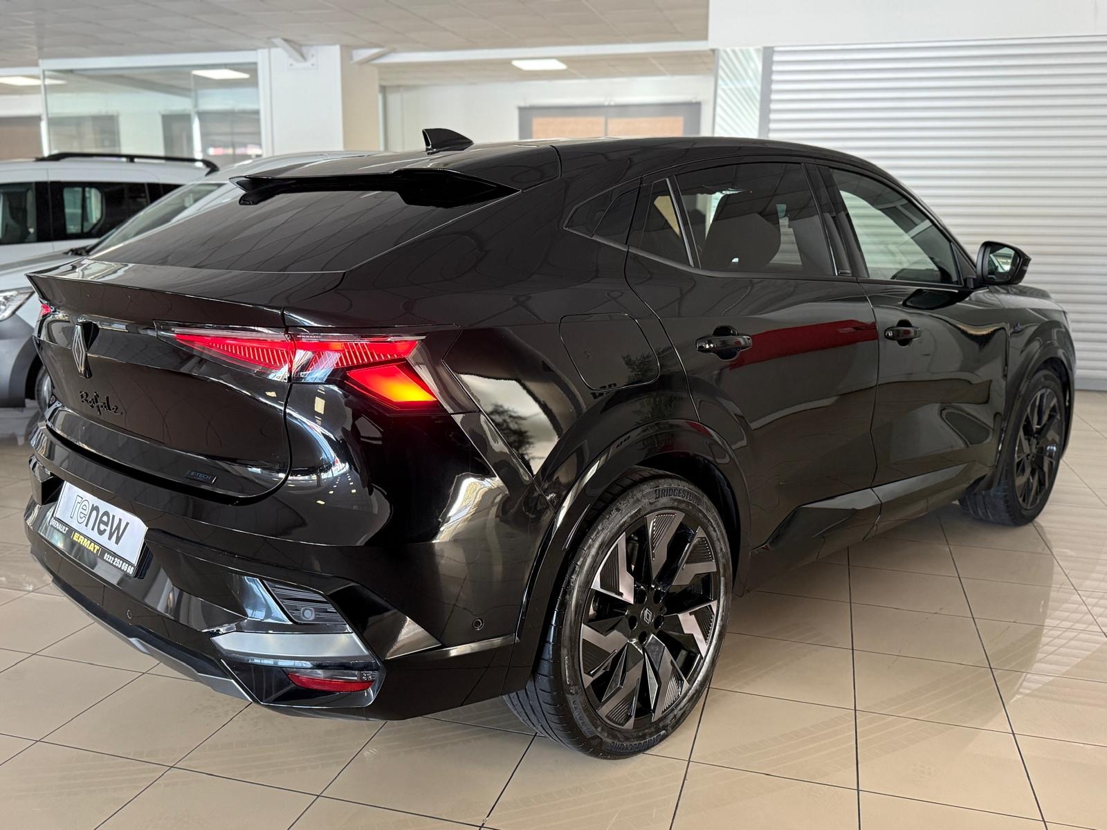 2024 Hybrid Otomatik Renault Rafale Siyah Ermat Motorlu Araçlar ve Tarım Ürünleri Sanayi Ticaret A.Ş.