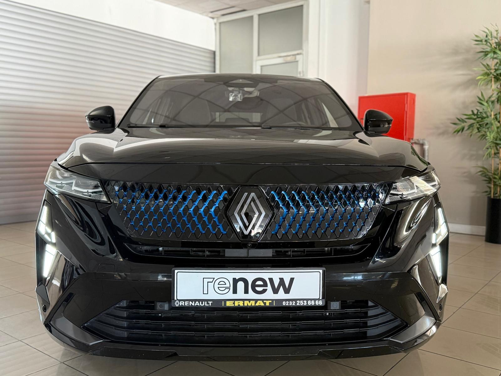 2024 Hybrid Otomatik Renault Rafale Siyah Ermat Motorlu Araçlar ve Tarım Ürünleri Sanayi Ticaret A.Ş.