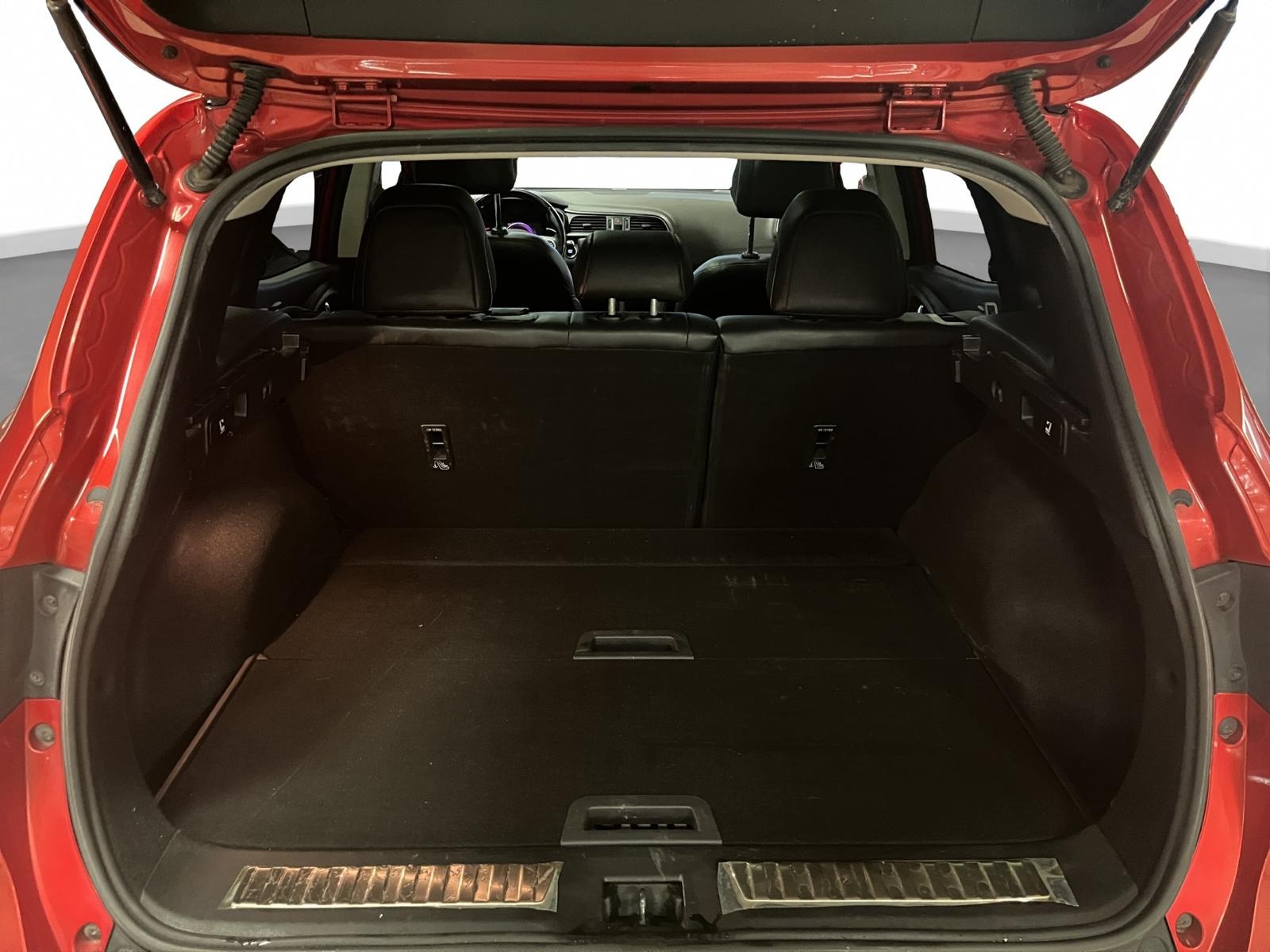 2017 Dizel Otomatik Renault Kadjar Kırmızı Ermat Motorlu Araçlar ve Tarım Ürünleri Sanayi Ticaret A.Ş.