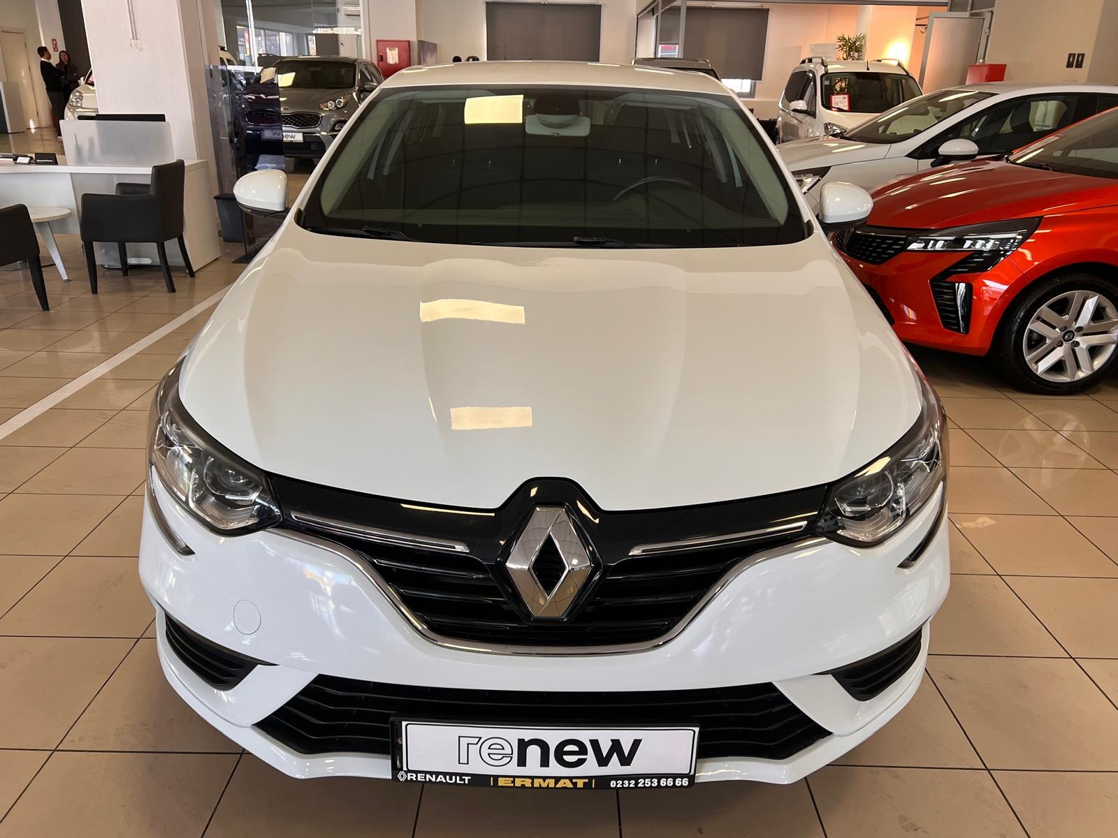 2019 Benzin Manuel Renault Megane Beyaz Ermat Motorlu Araçlar ve Tarım Ürünleri Sanayi Ticaret A.Ş.