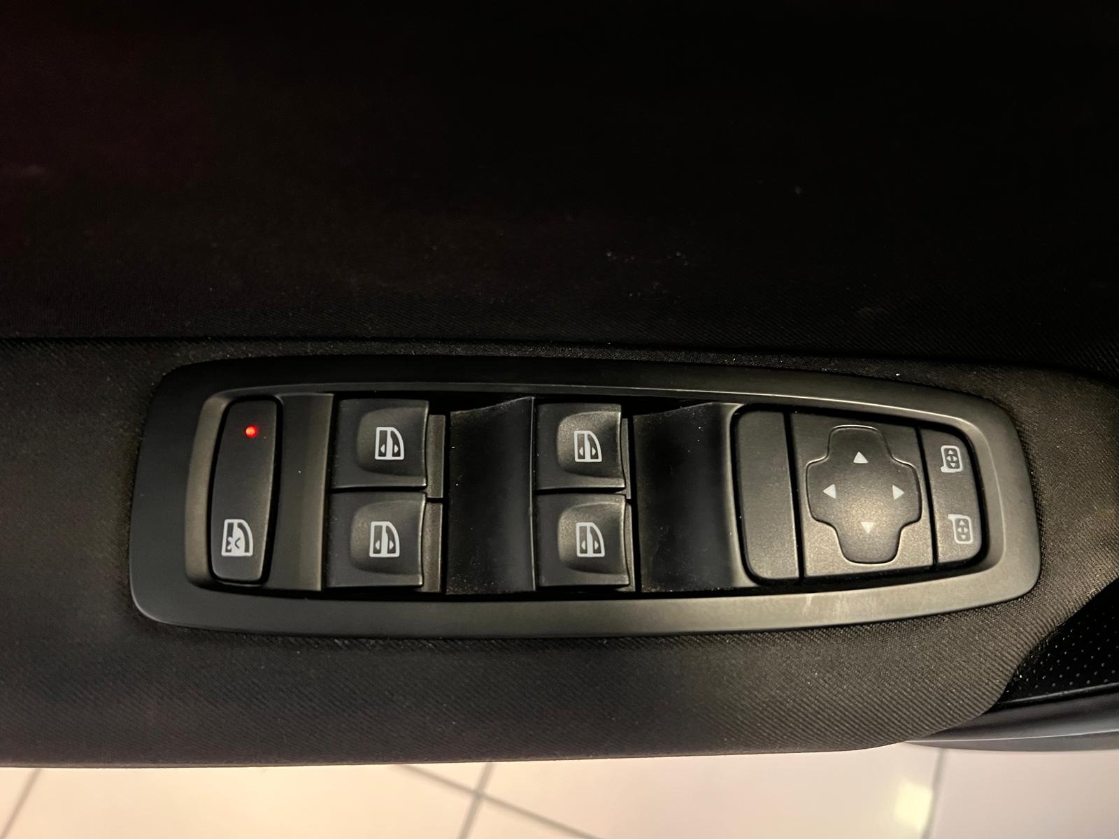 2019 Benzin Manuel Renault Megane Beyaz Ermat Motorlu Araçlar ve Tarım Ürünleri Sanayi Ticaret A.Ş.