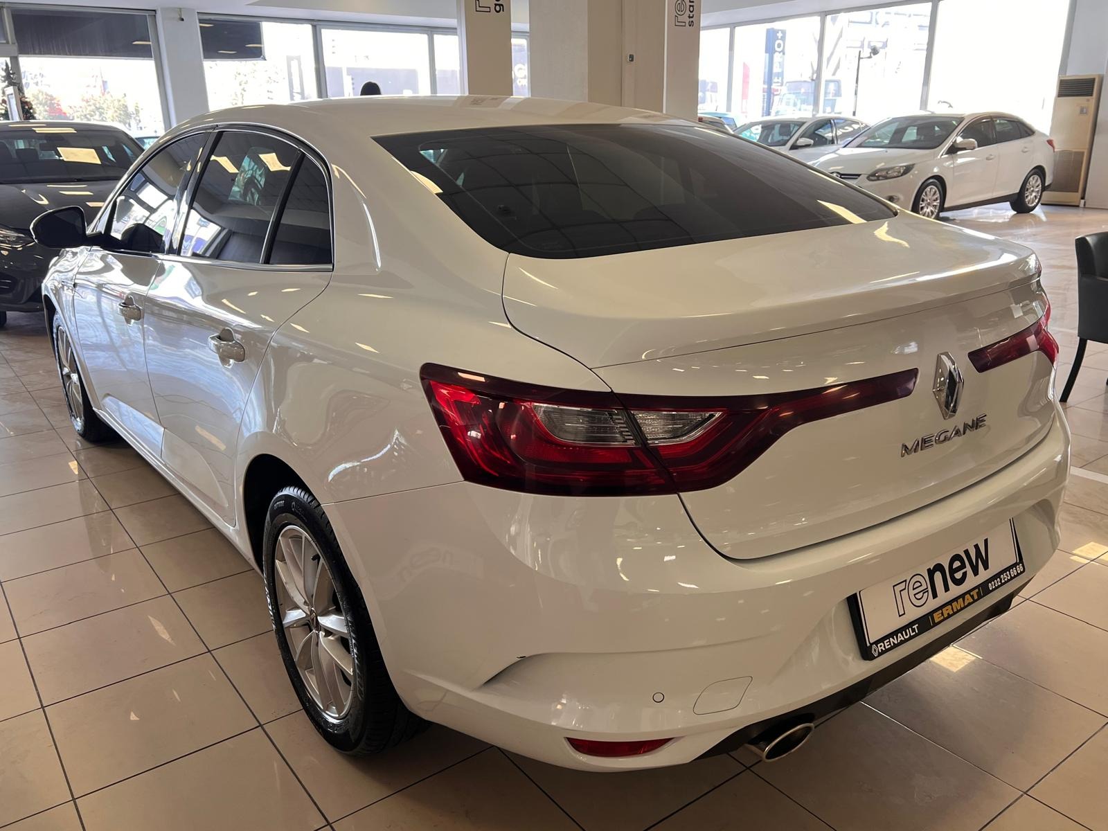2019 Benzin Manuel Renault Megane Beyaz Ermat Motorlu Araçlar ve Tarım Ürünleri Sanayi Ticaret A.Ş.
