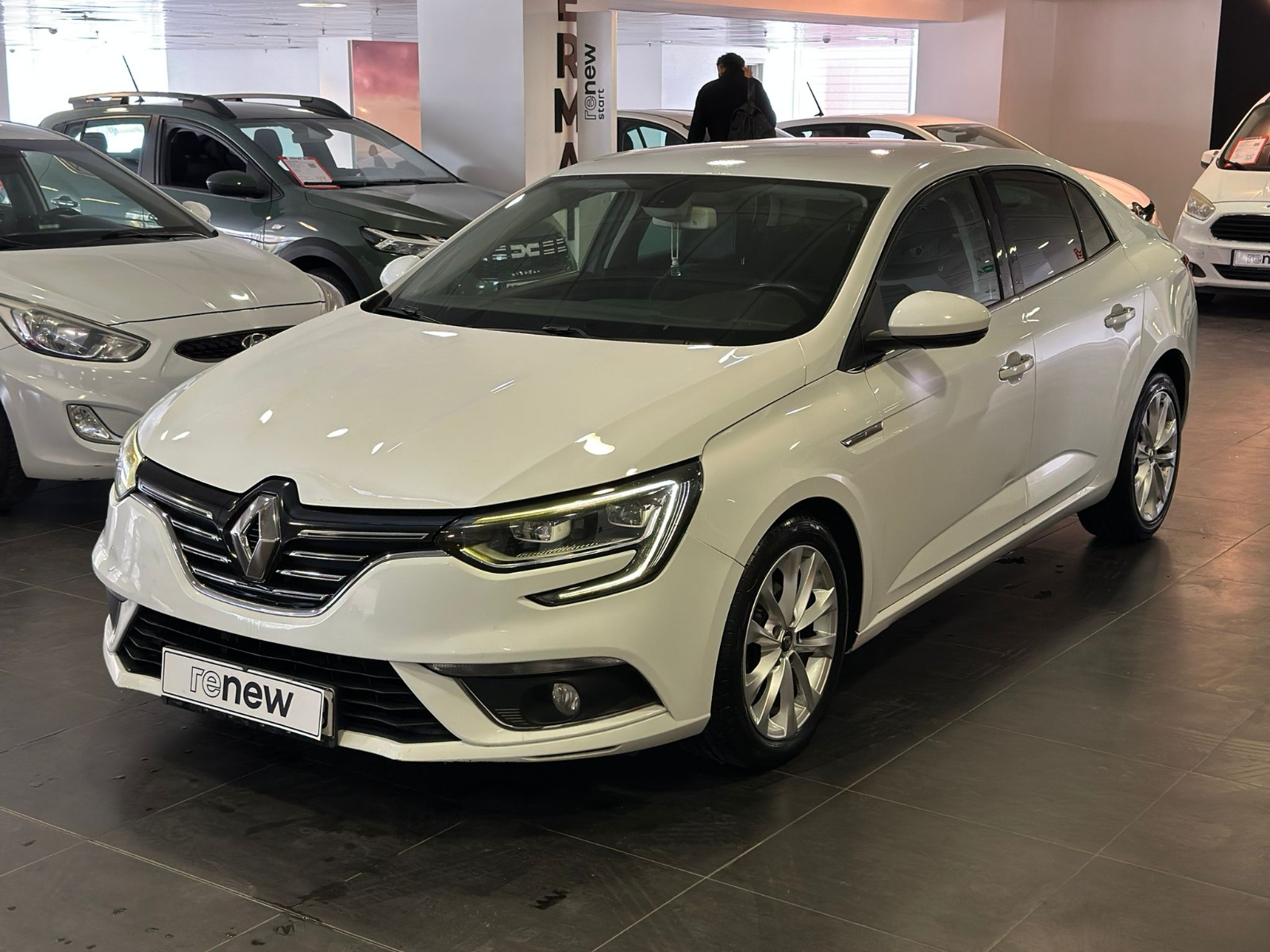 2017 Dizel Otomatik Renault Megane Beyaz Ermat Motorlu Araçlar ve Tarım Ürünleri Sanayi Ticaret A.Ş.