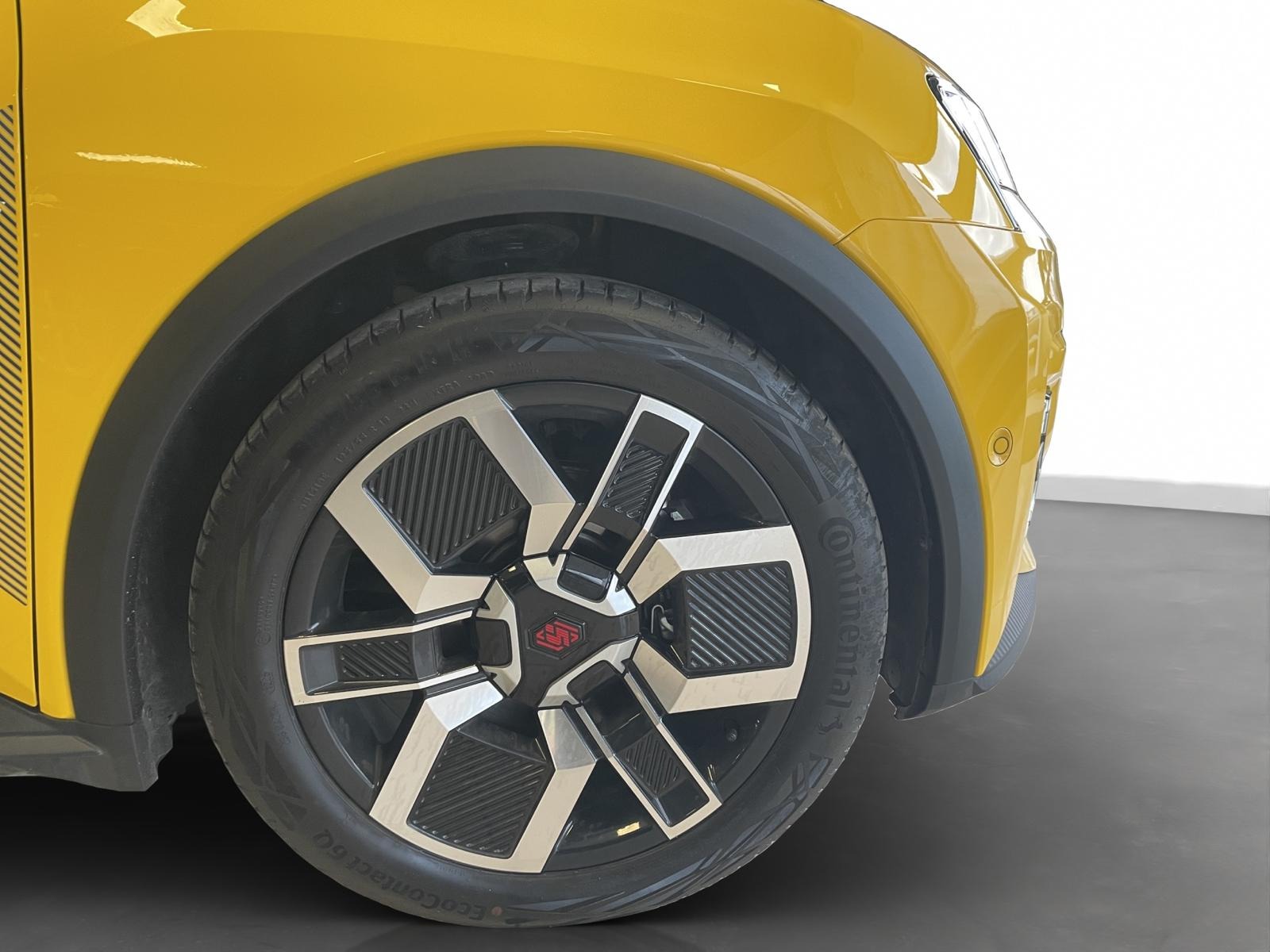 2025 Elektrik Otomatik Renault R5 E-Tech Sarı Ermat Motorlu Araçlar ve Tarım Ürünleri Sanayi Ticaret A.Ş.