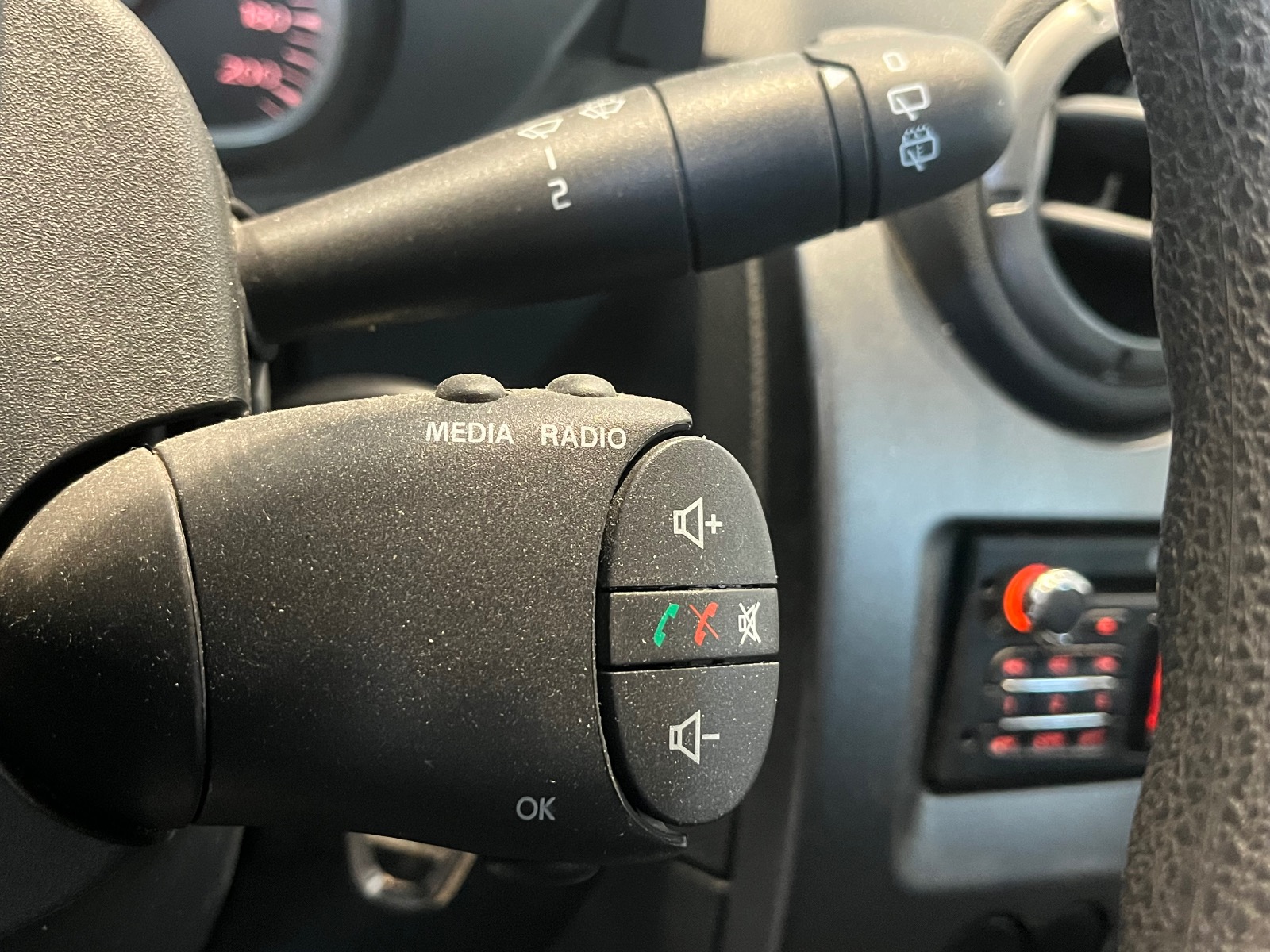 2013 Dizel Manuel Dacia Duster Beyaz Ermat Motorlu Araçlar ve Tarım Ürünleri Sanayi Ticaret A.Ş.