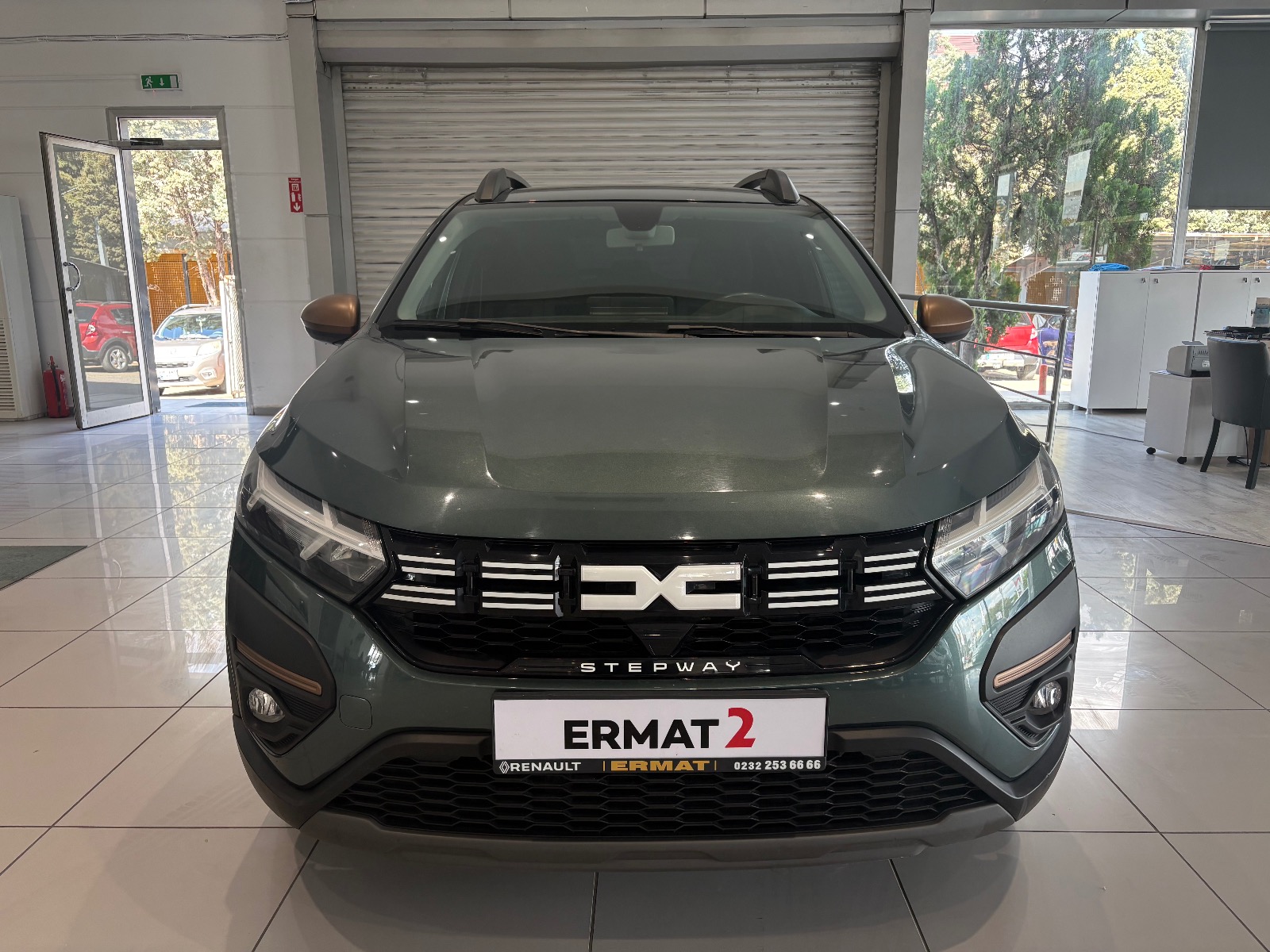 2023 Benzin Otomatik Dacia Sandero Stepway Yeşil Ermat Motorlu Araçlar ve Tarım Ürünleri Sanayi Ticaret A.Ş.