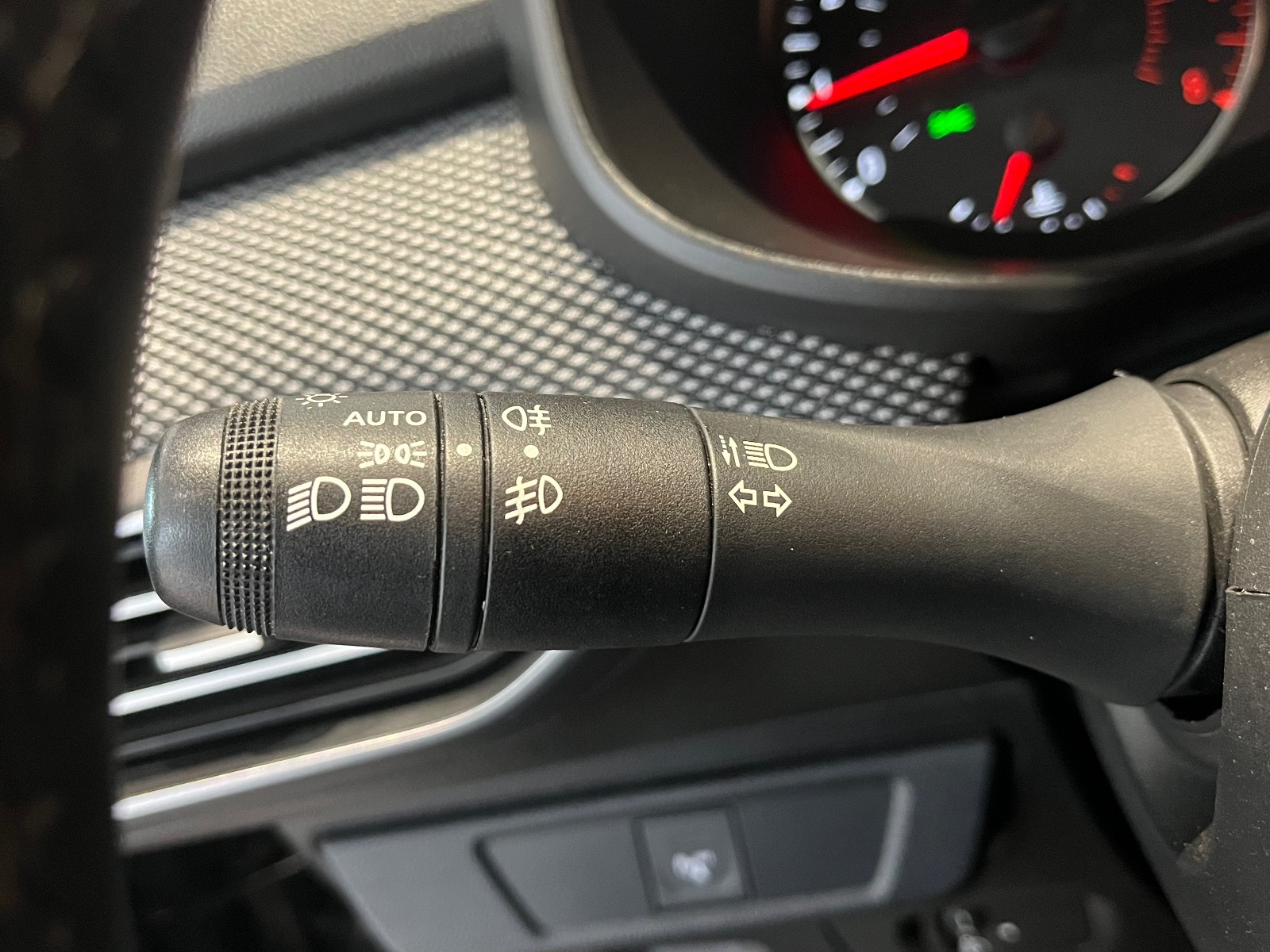 2023 Benzin Manuel Dacia Jogger Gri Ermat Motorlu Araçlar ve Tarım Ürünleri Sanayi Ticaret A.Ş.