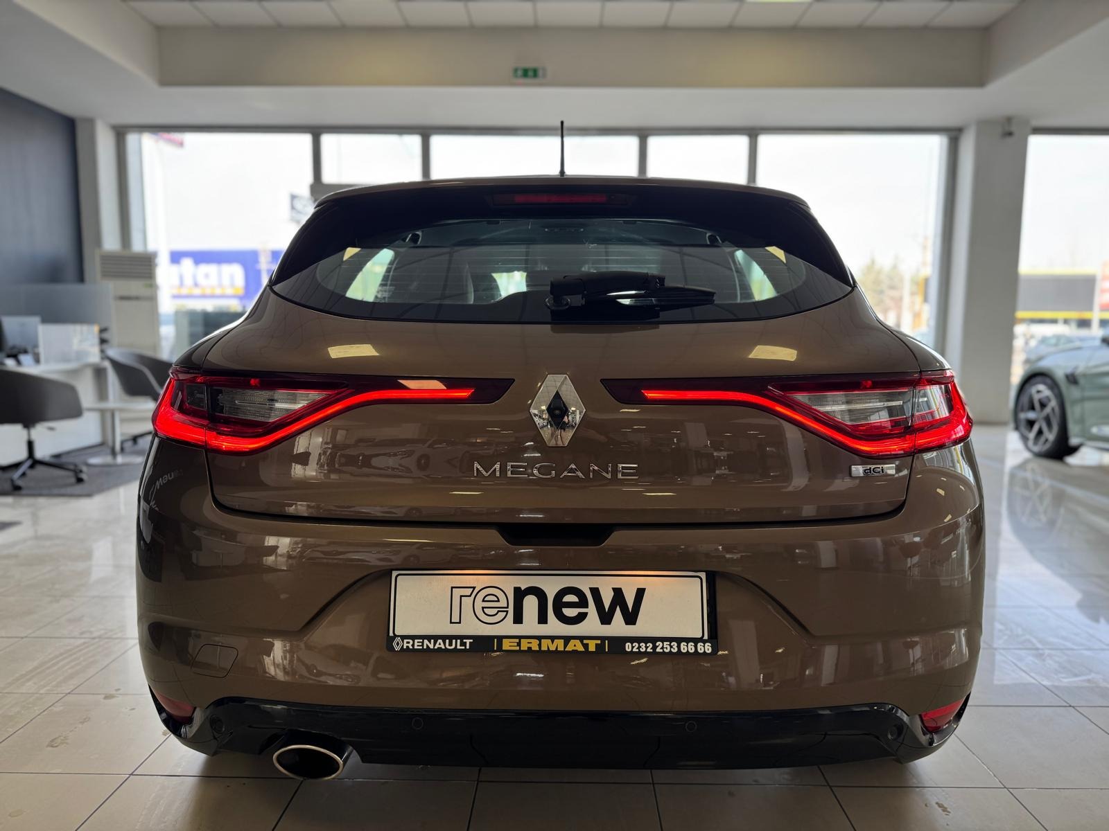 2016 Dizel Otomatik Renault Megane Kahverengi Ermat Motorlu Araçlar ve Tarım Ürünleri Sanayi Ticaret A.Ş.