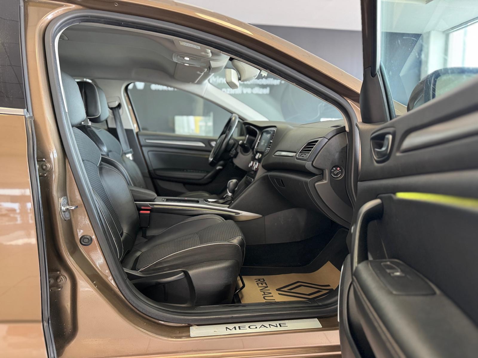 2016 Dizel Otomatik Renault Megane Kahverengi Ermat Motorlu Araçlar ve Tarım Ürünleri Sanayi Ticaret A.Ş.